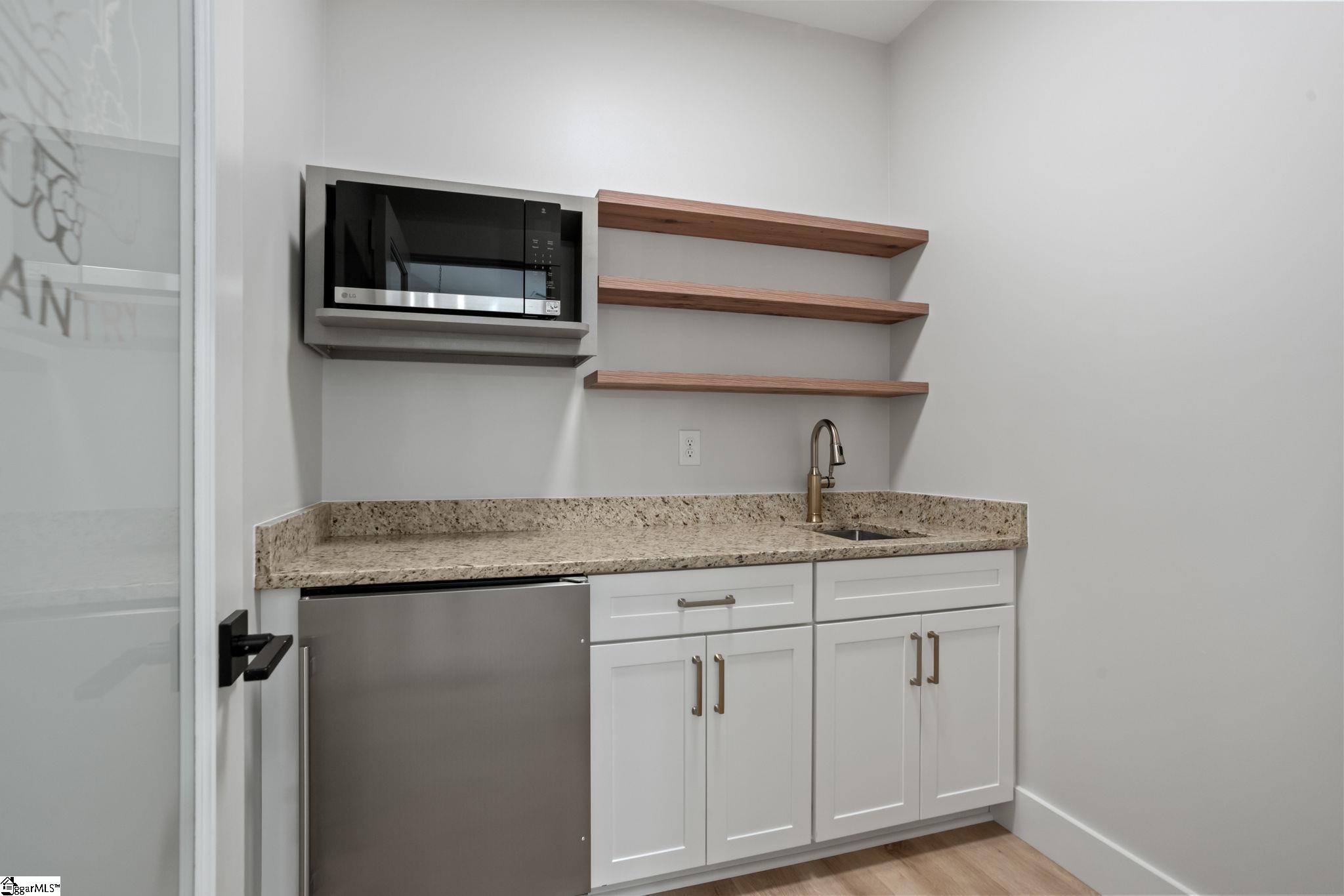 369 Pine Drive Greer, SC 29651