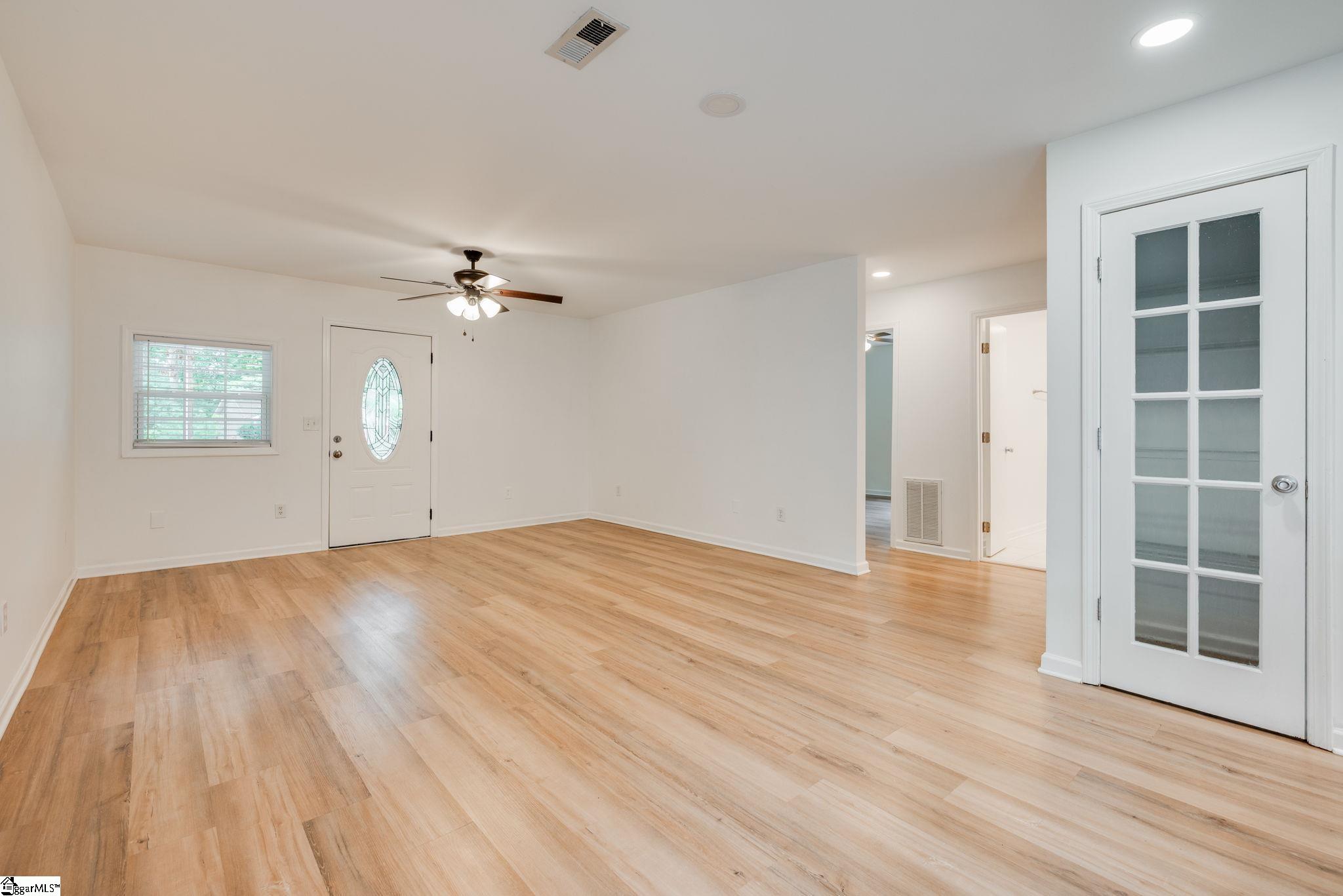 6 Woodharbor Drive Taylors, SC 29687