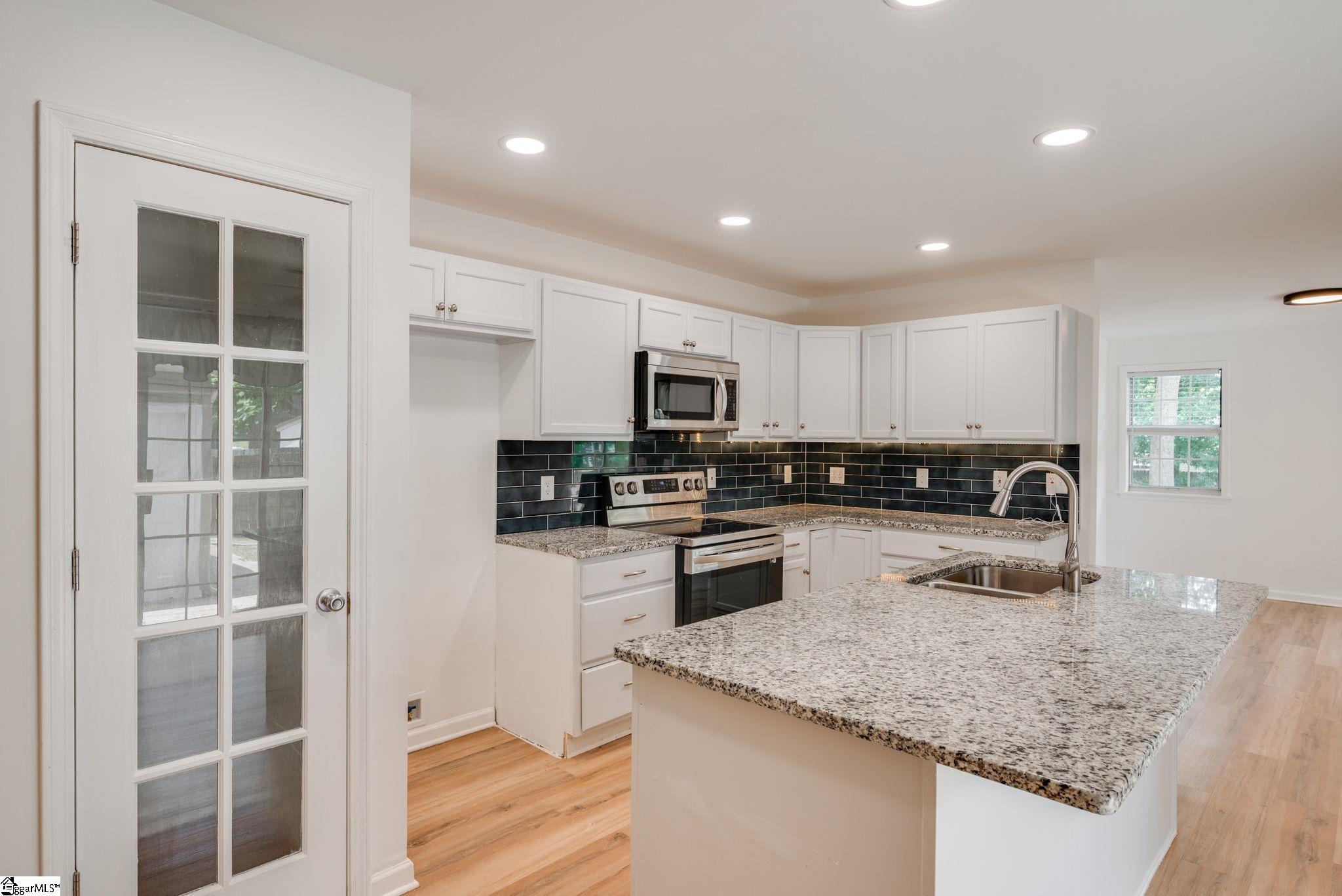 6 Woodharbor Drive Taylors, SC 29687