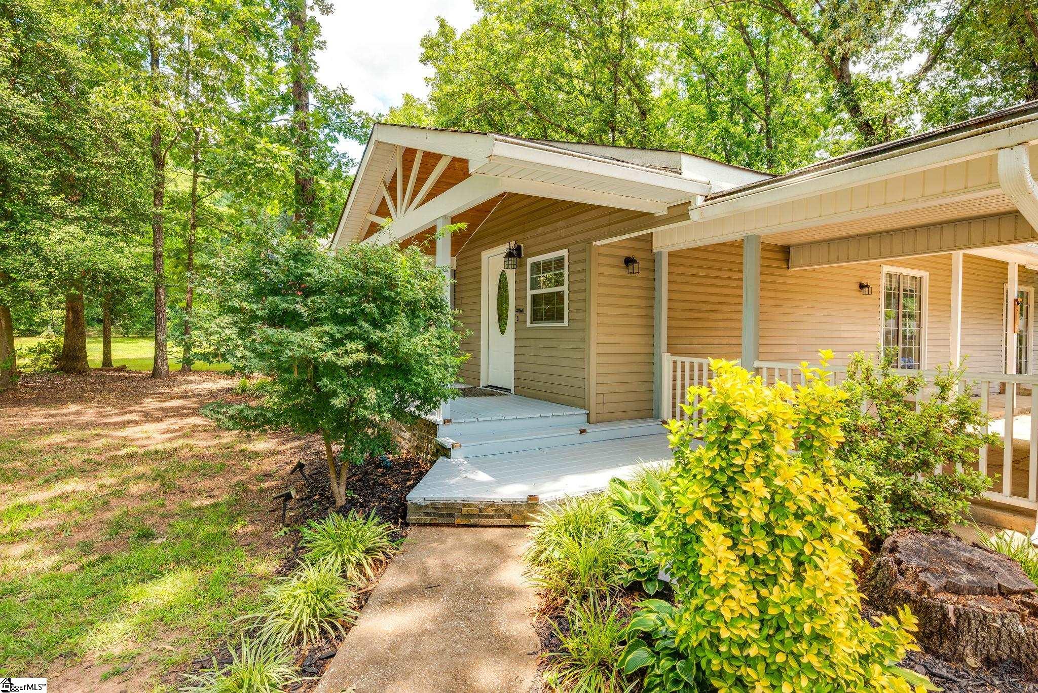6 Woodharbor Drive Taylors, SC 29687
