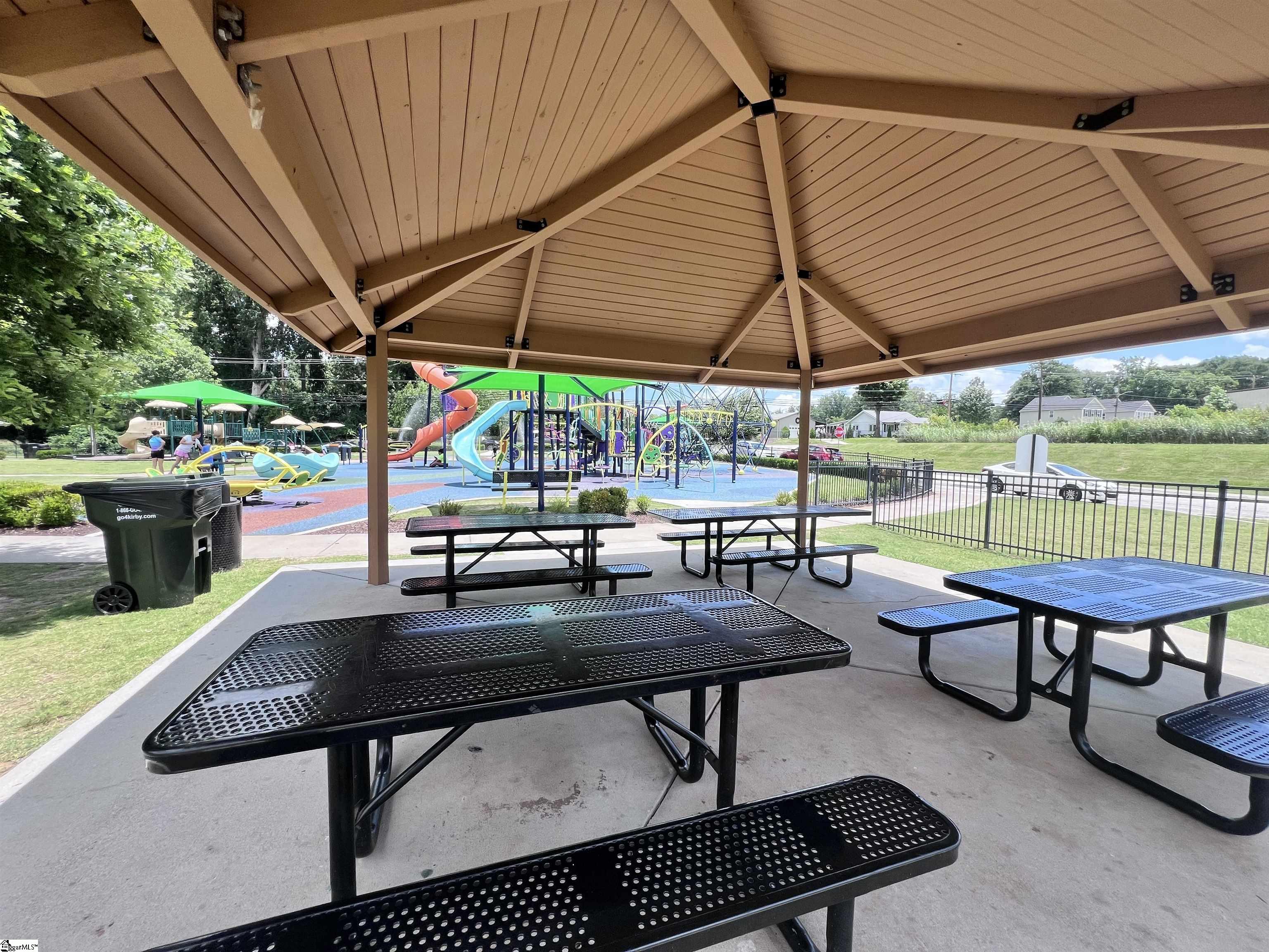 744 Parkside Drive Woodruff, SC 29388