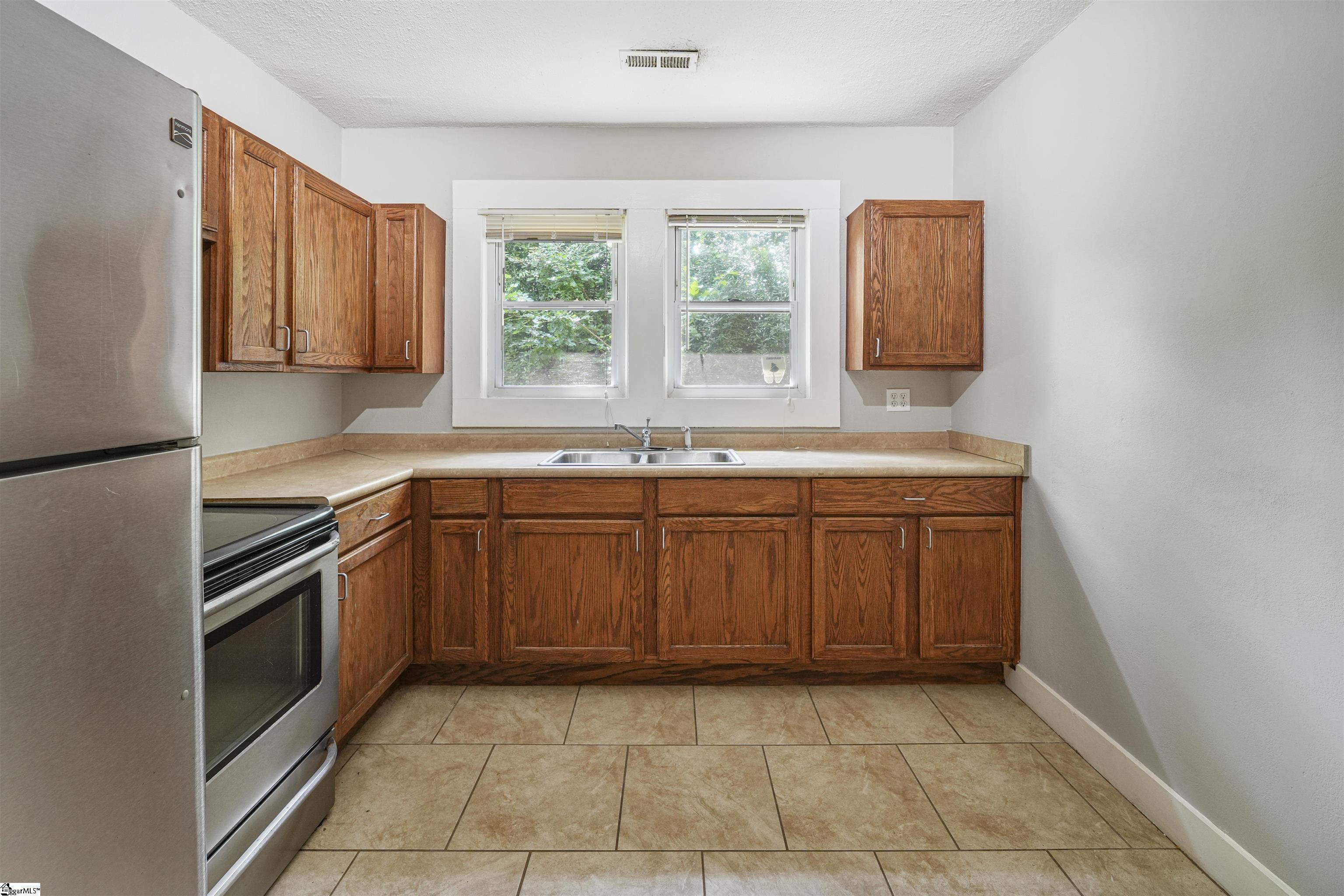 540 Union Street Spartanburg, SC 29306