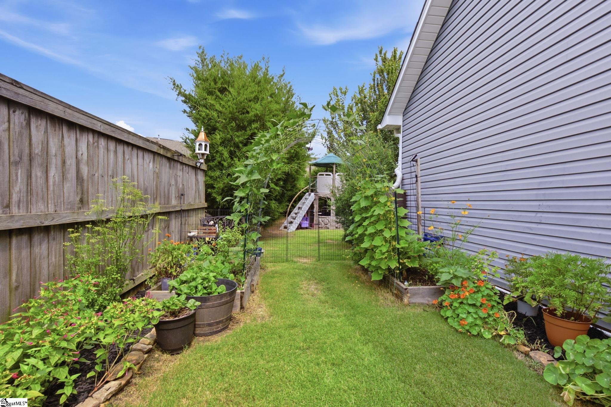 102 Dunsborough Drive Simpsonville, SC 29680