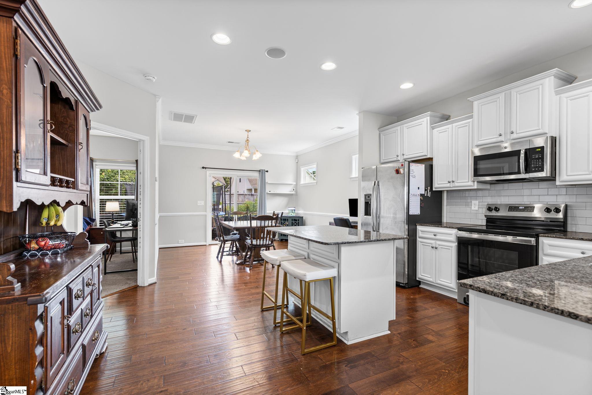 102 Dunsborough Drive Simpsonville, SC 29680