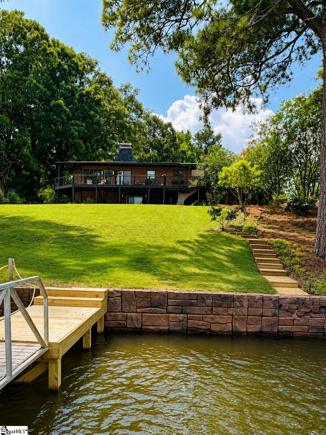 522 Sandshore Drive Greenwood, SC 29649
