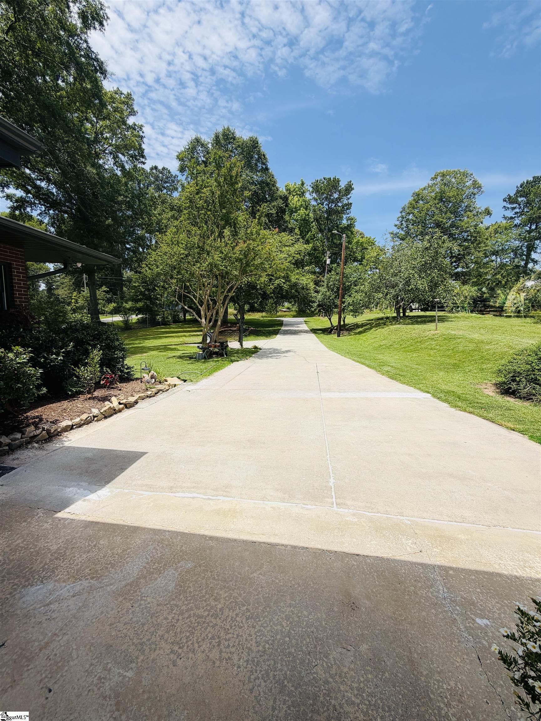 522 Sandshore Drive Greenwood, SC 29649