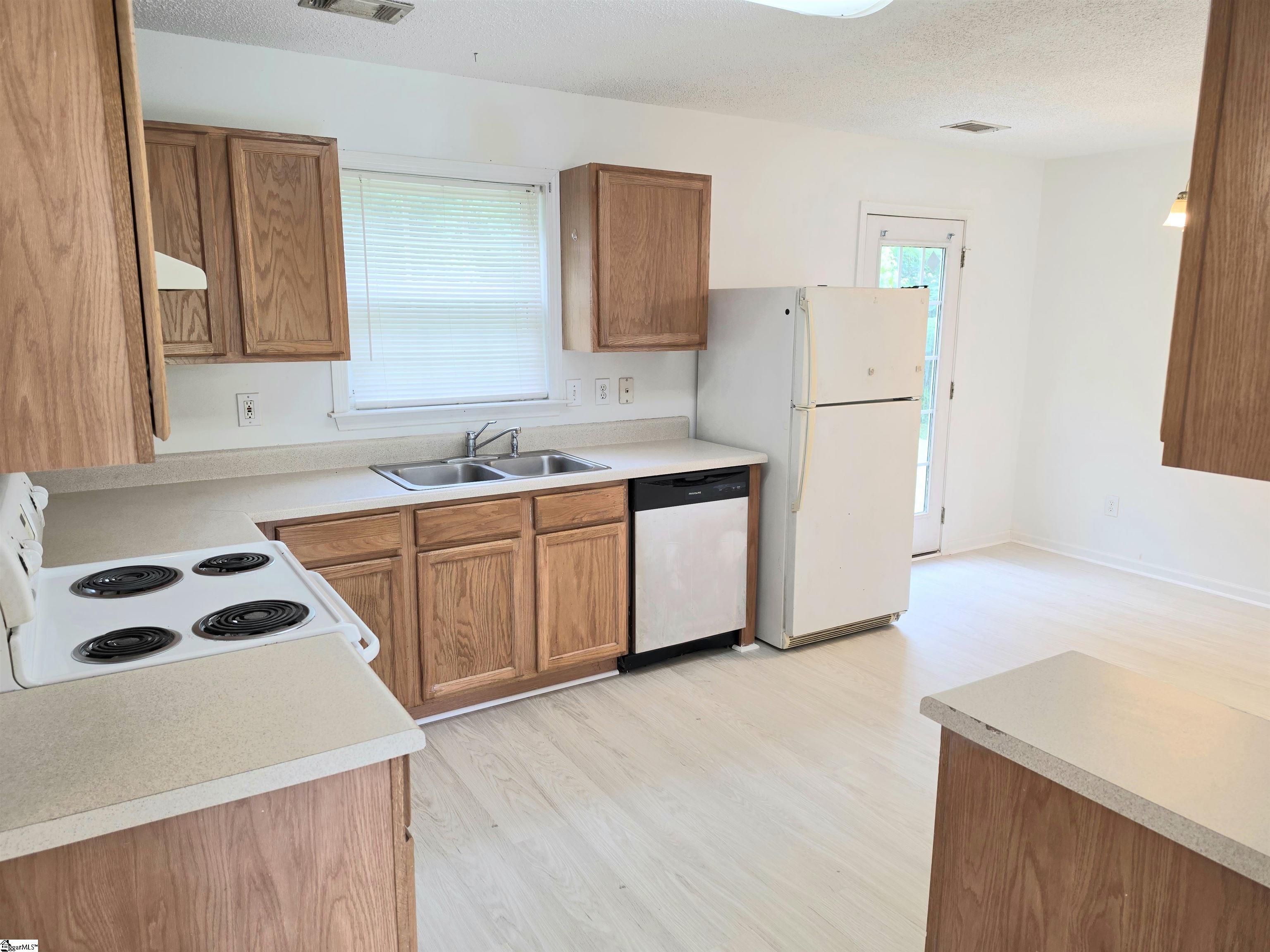 613 Golden Springs Lane Liberty, SC 29657-3321