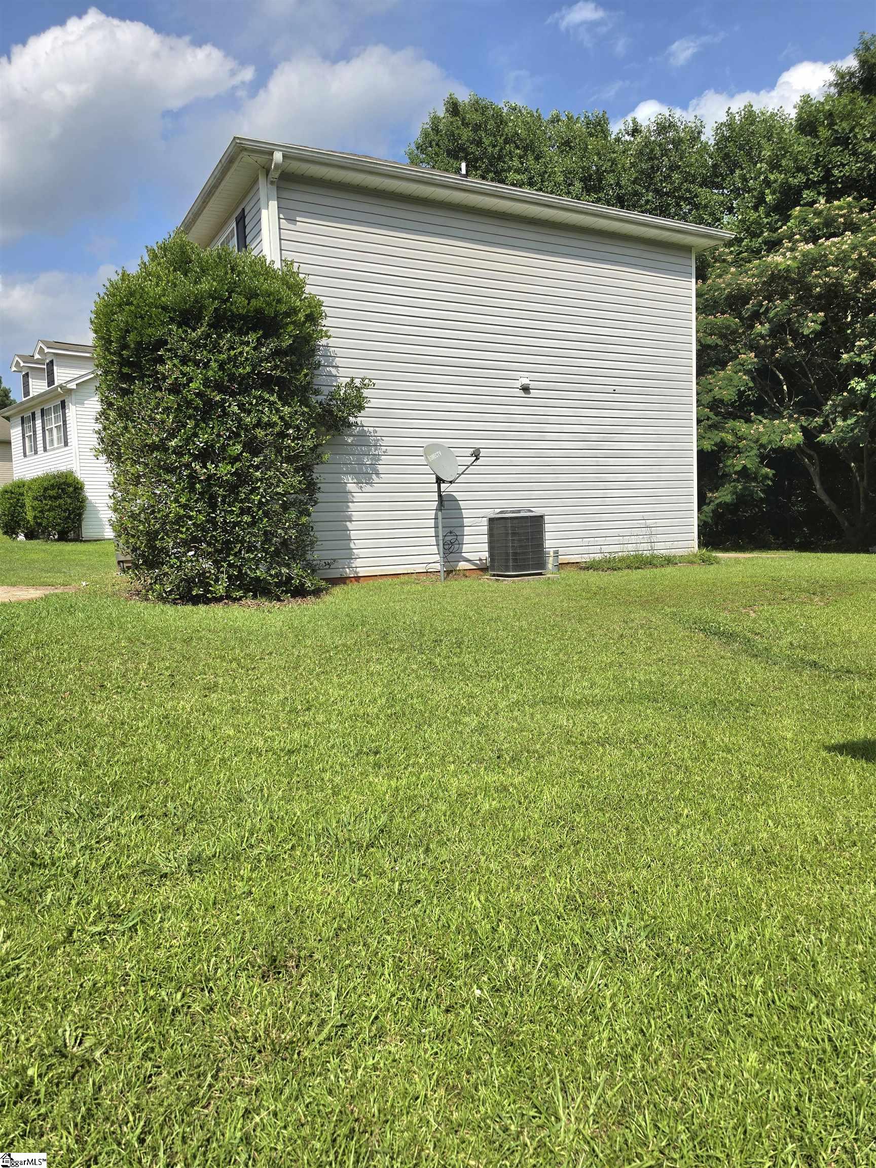 613 Golden Springs Lane Liberty, SC 29657-3321