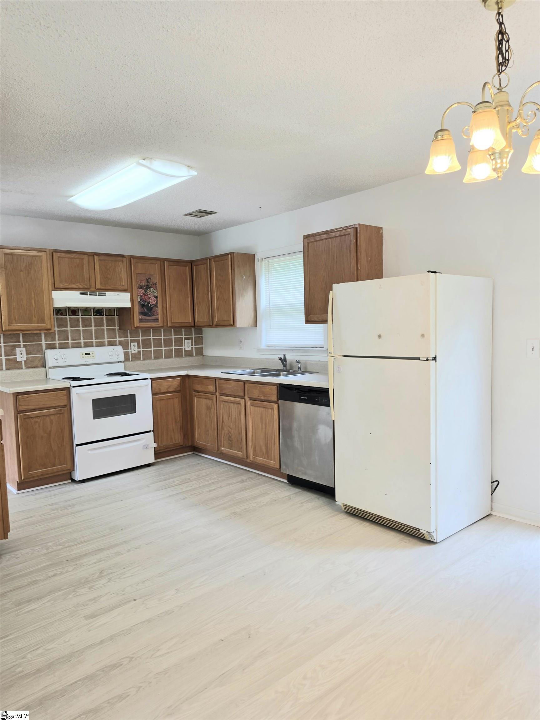 613 Golden Springs Lane Liberty, SC 29657-3321