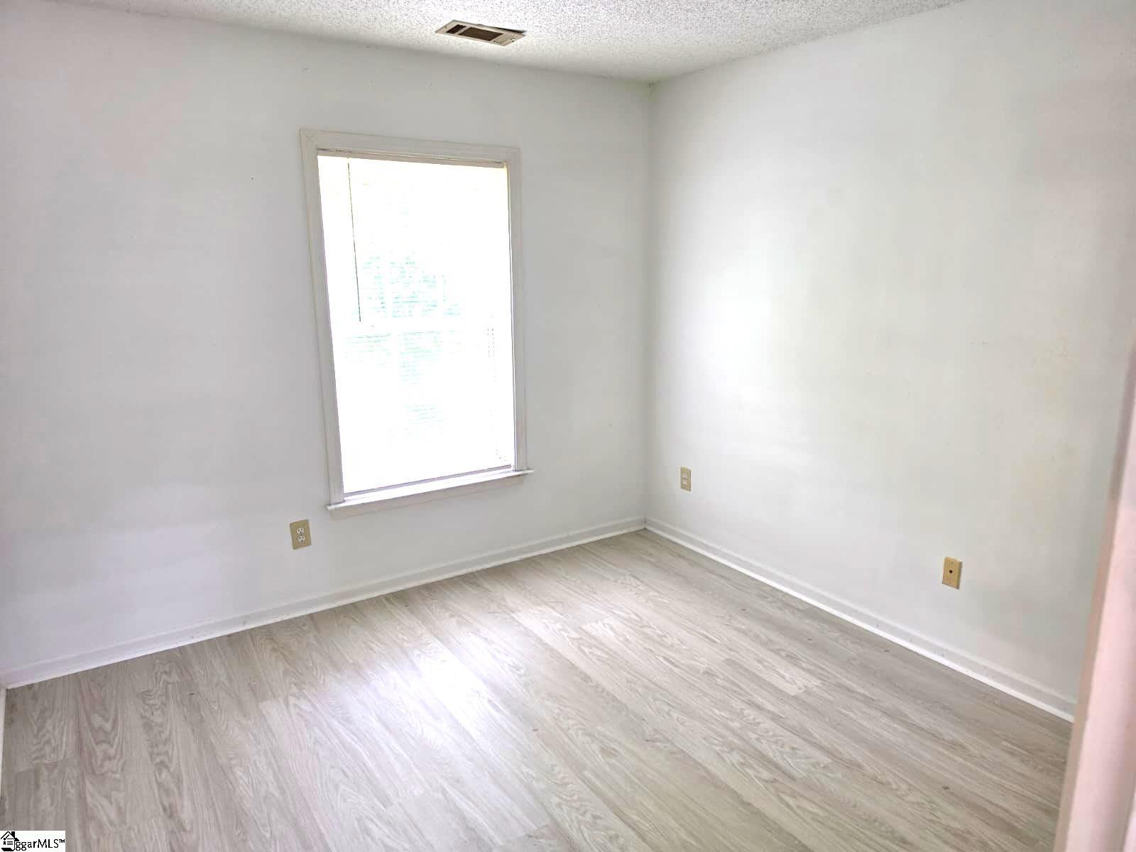 613 Golden Springs Lane Liberty, SC 29657-3321