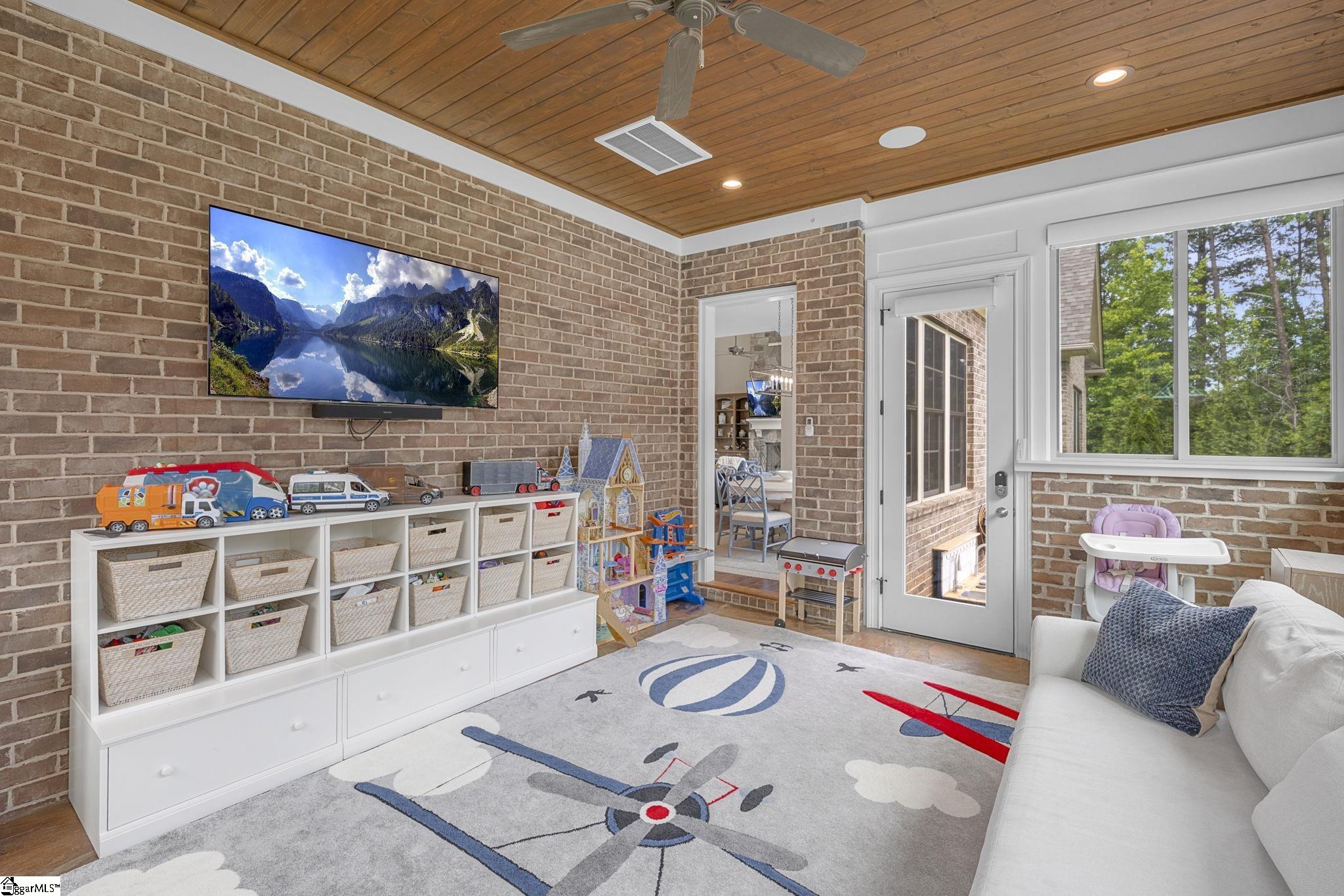 20 Parkins Oak Court Greenville, SC 29607