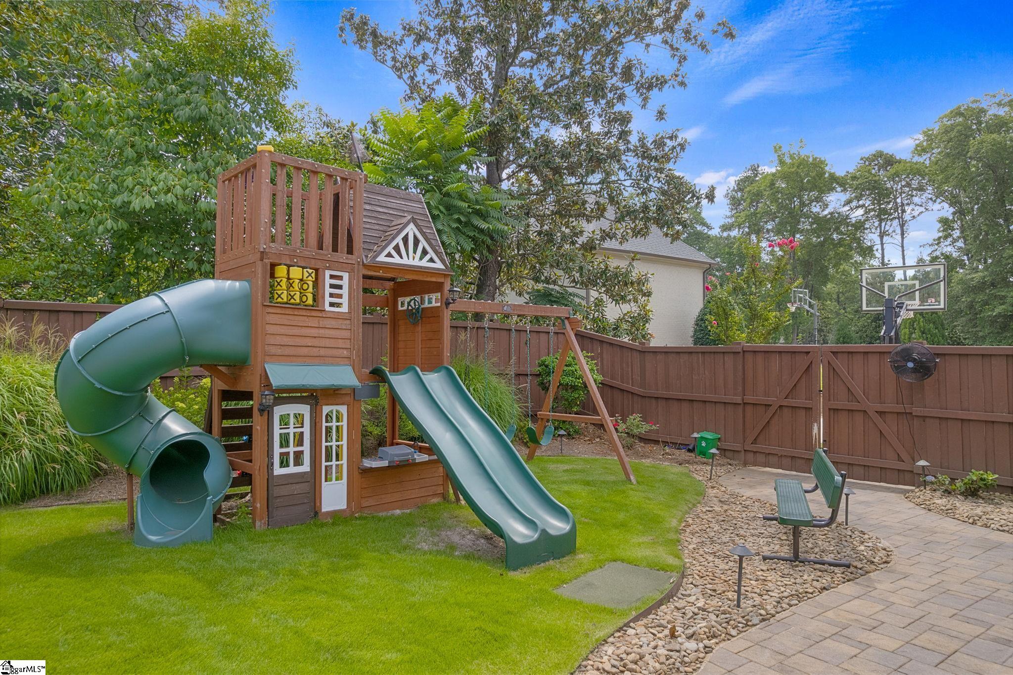 20 Parkins Oak Court Greenville, SC 29607