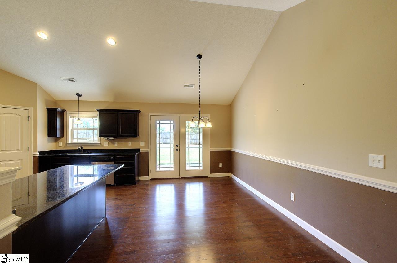 411 Shoreline Boulevard Boiling Springs, SC 29316