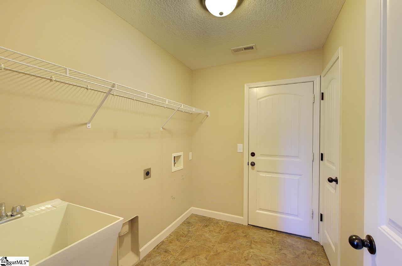 411 Shoreline Boulevard Boiling Springs, SC 29316
