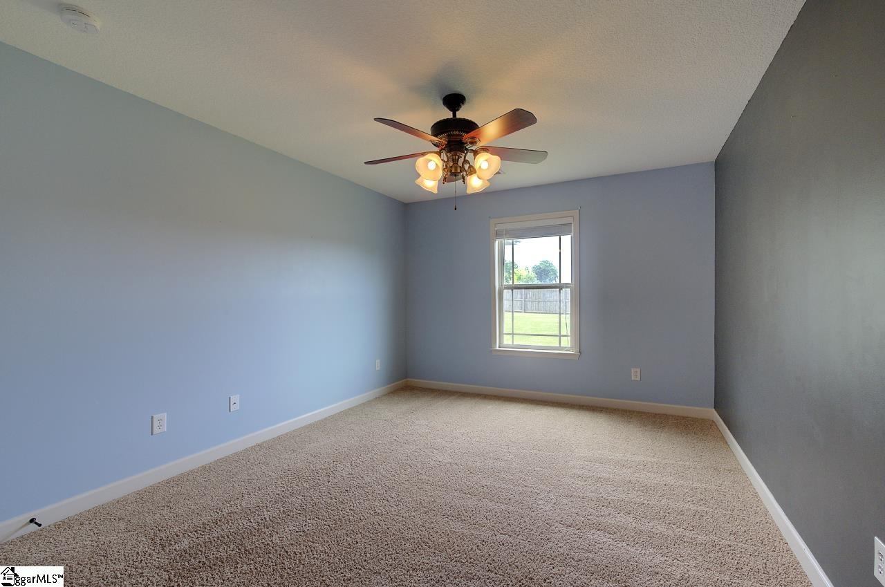 411 Shoreline Boulevard Boiling Springs, SC 29316