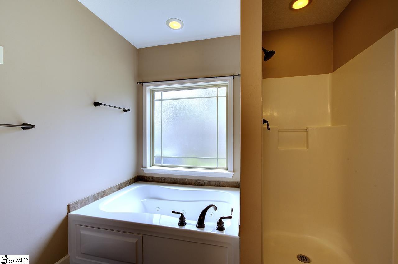 411 Shoreline Boulevard Boiling Springs, SC 29316