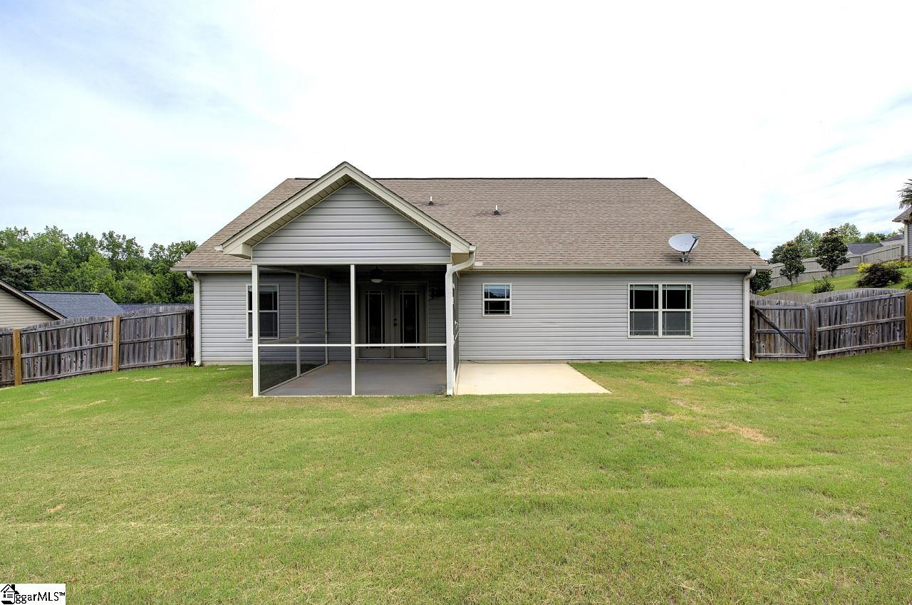 411 Shoreline Boulevard Boiling Springs, SC 29316