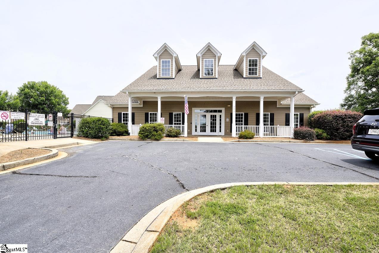 411 Shoreline Boulevard Boiling Springs, SC 29316