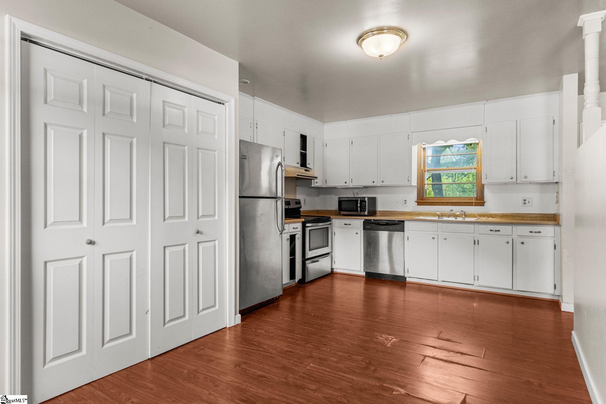 111 Faunawood Drive Simpsonville, SC 29680