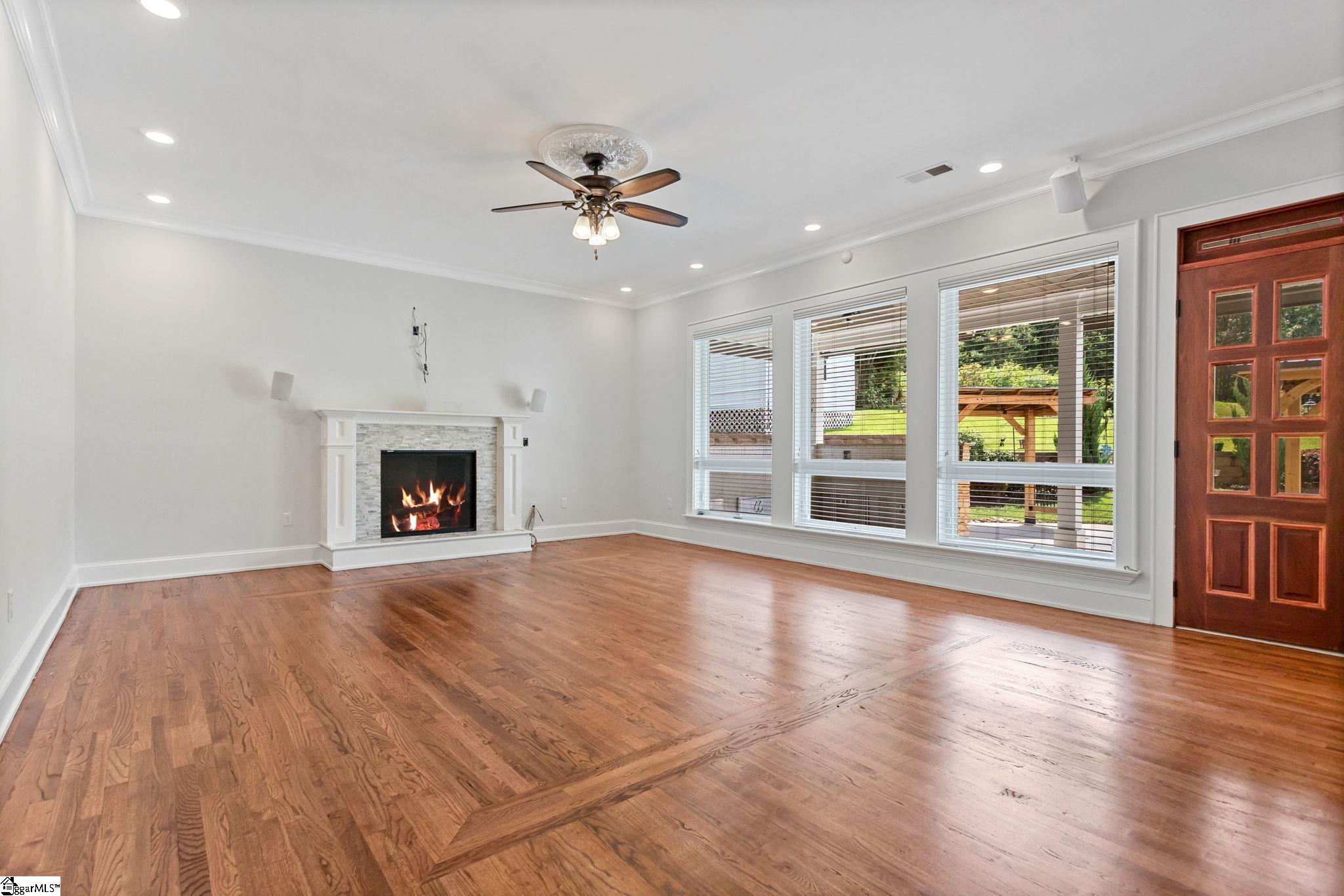 204 Crestwood Drive Greenville, SC 29609