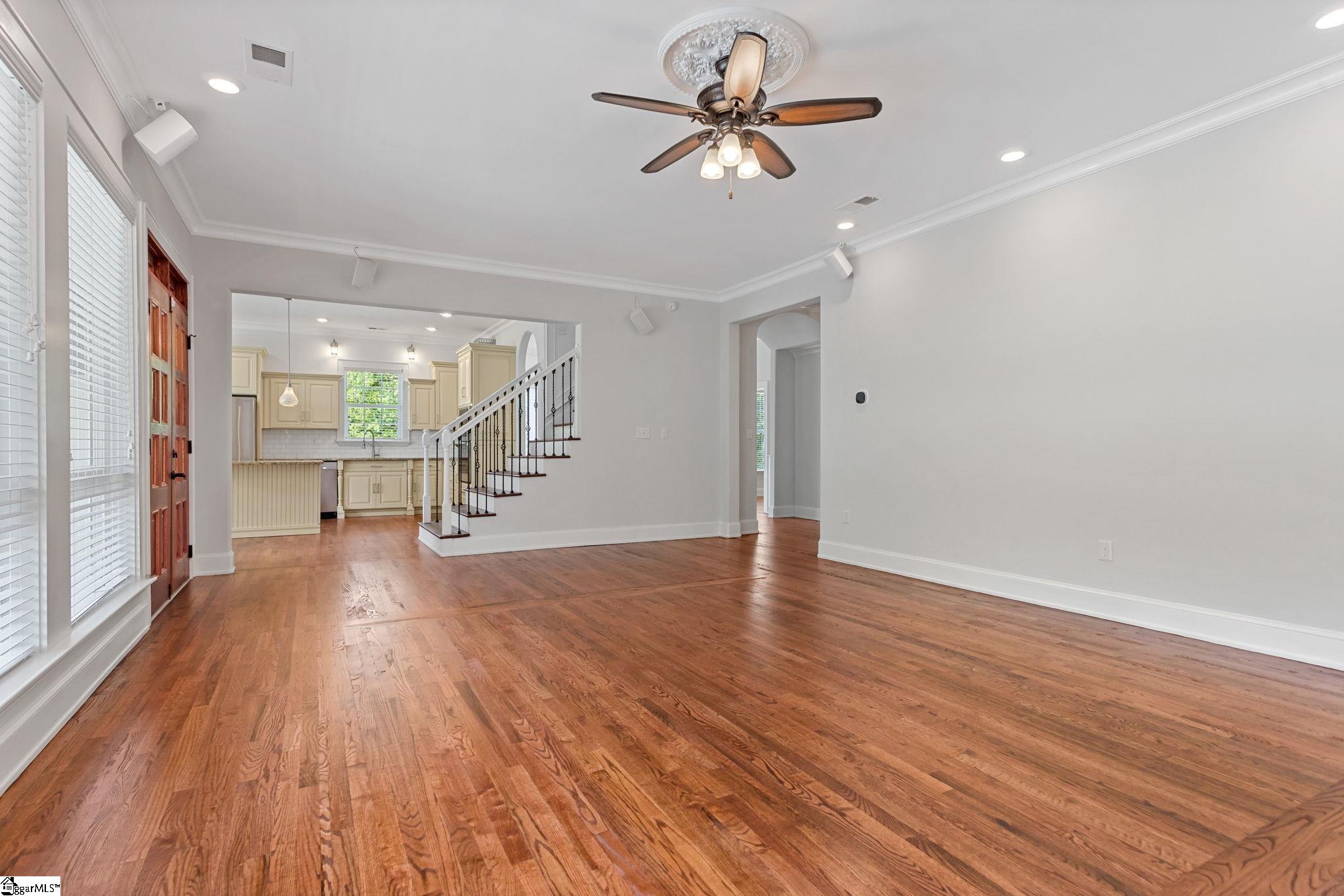 204 Crestwood Drive Greenville, SC 29609