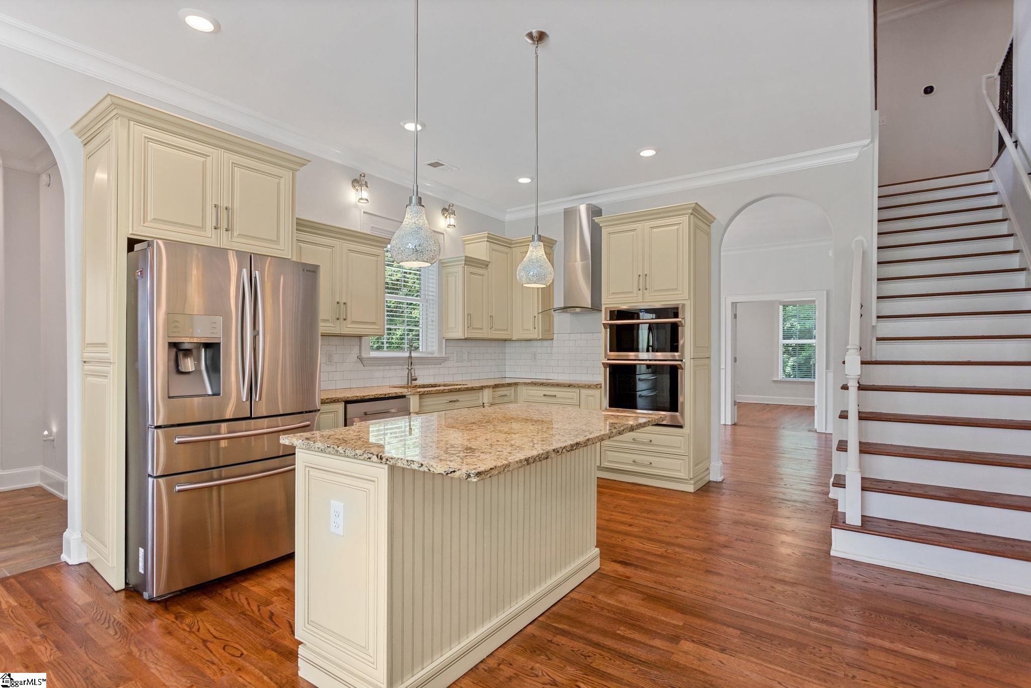 204 Crestwood Drive Greenville, SC 29609