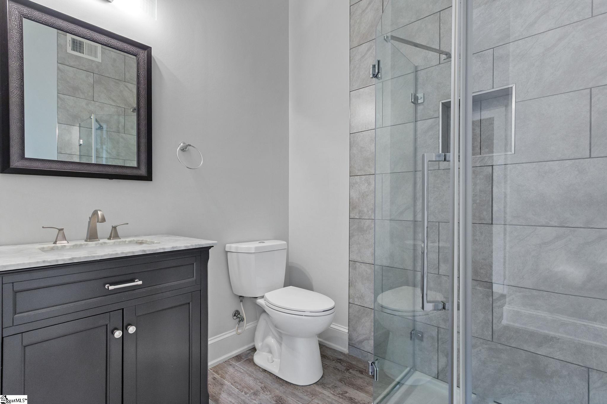 204 Crestwood Drive Greenville, SC 29609