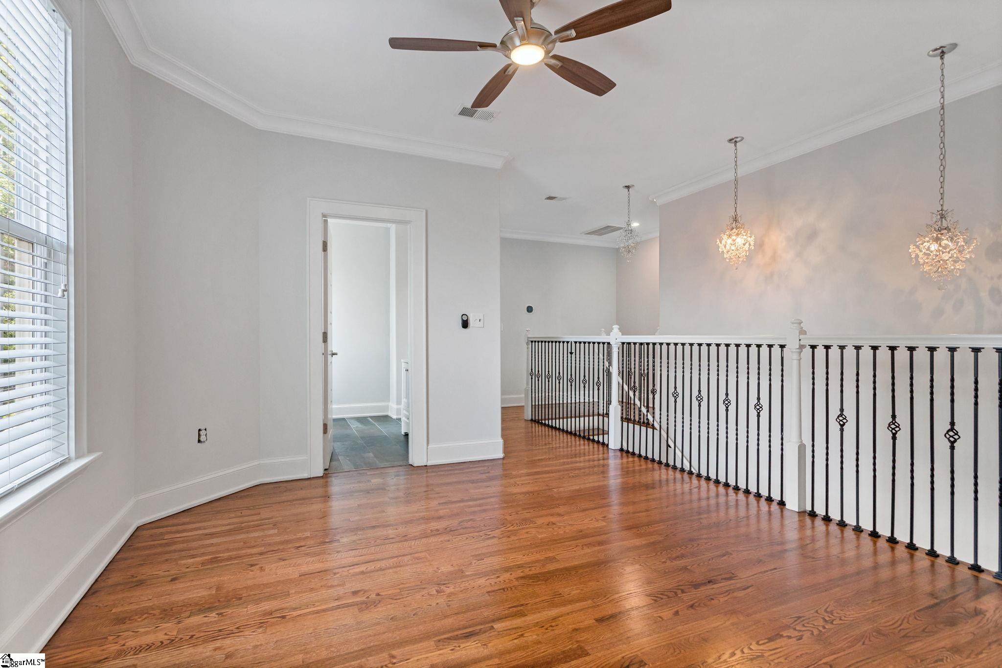 204 Crestwood Drive Greenville, SC 29609
