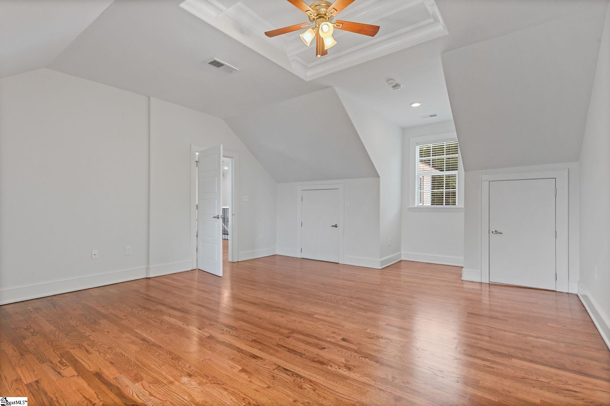 204 Crestwood Drive Greenville, SC 29609