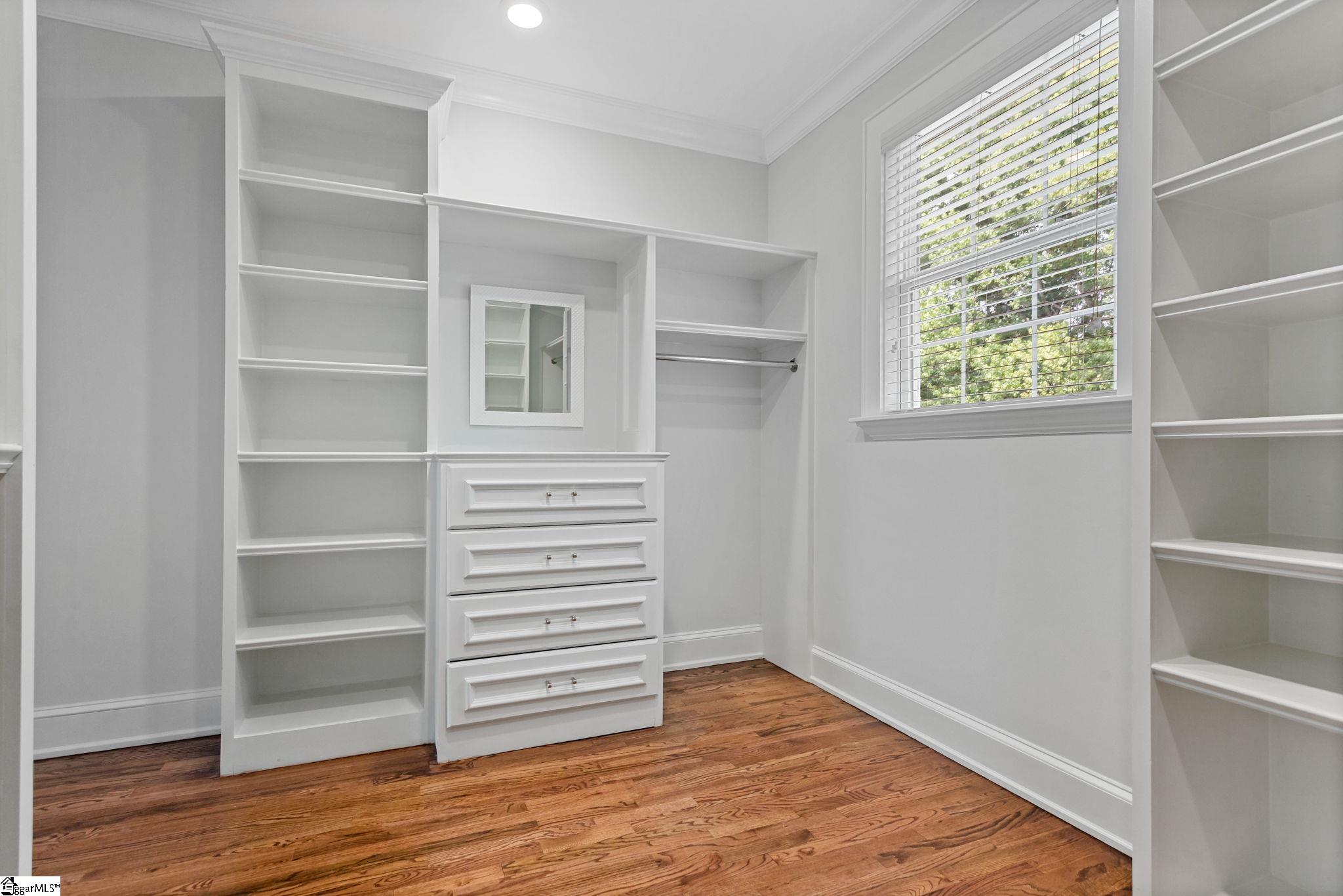 204 Crestwood Drive Greenville, SC 29609
