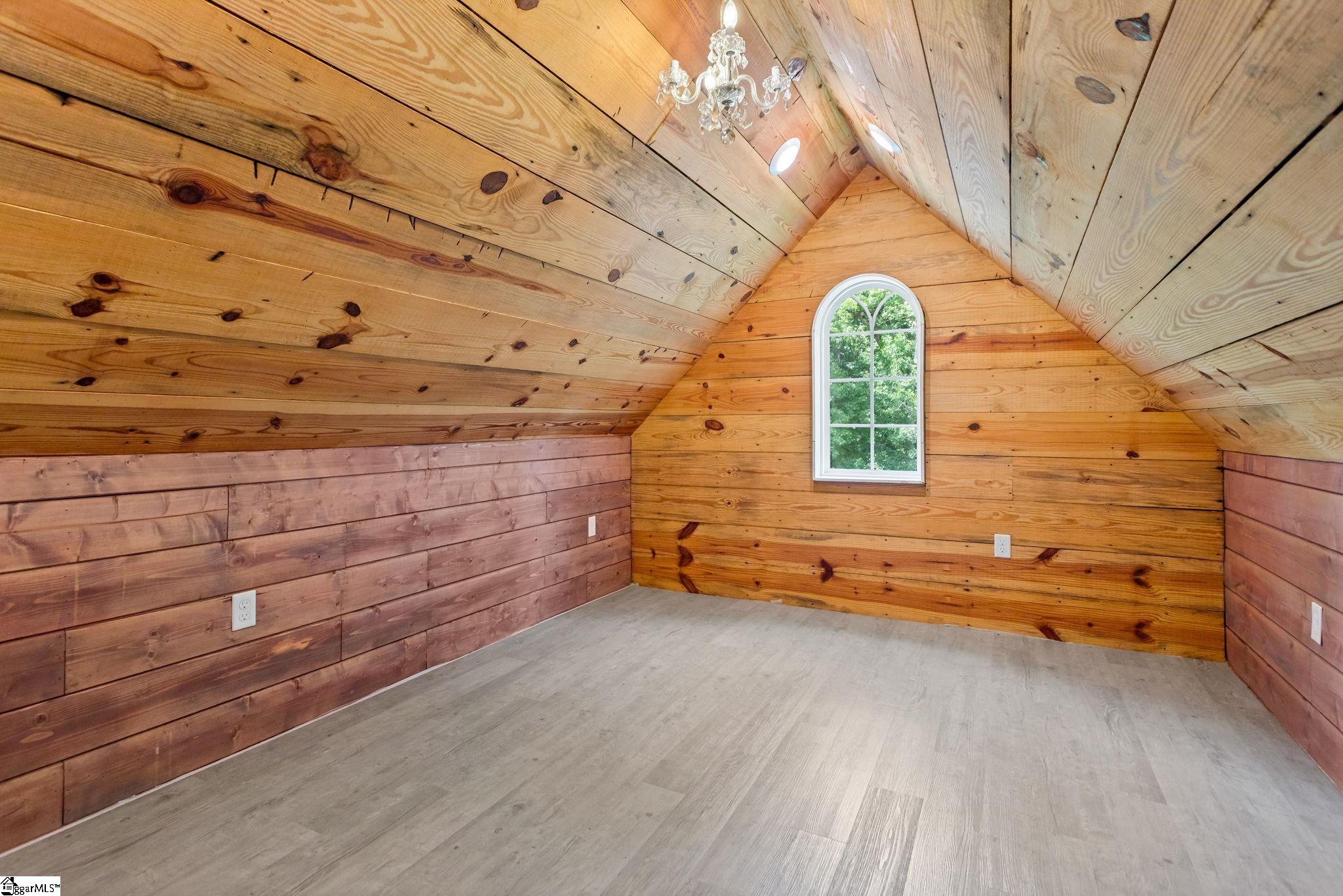 204 Crestwood Drive Greenville, SC 29609