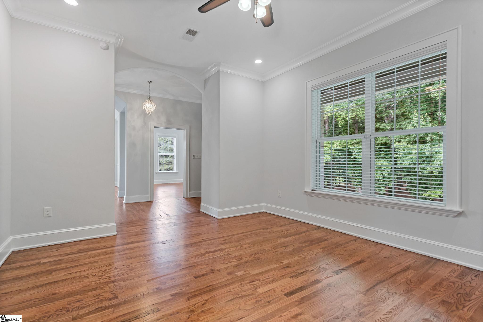 204 Crestwood Drive Greenville, SC 29609