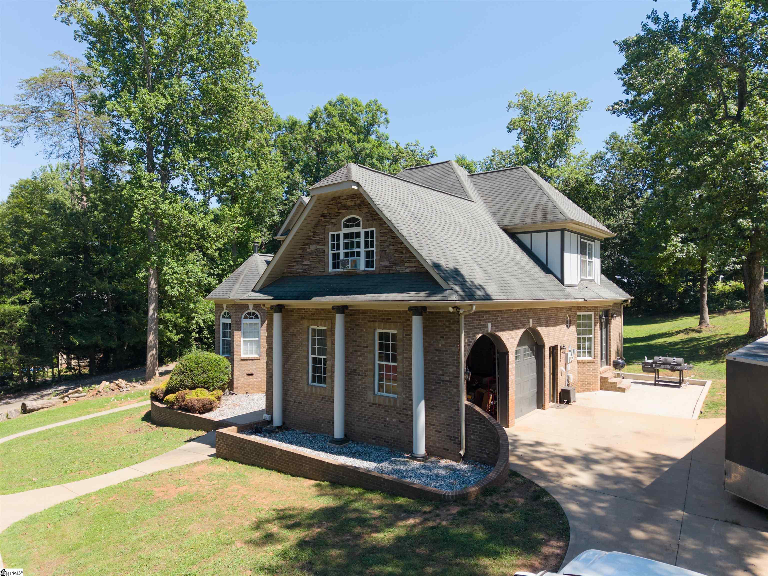 102 Point Bluff Court Inman, SC 29349