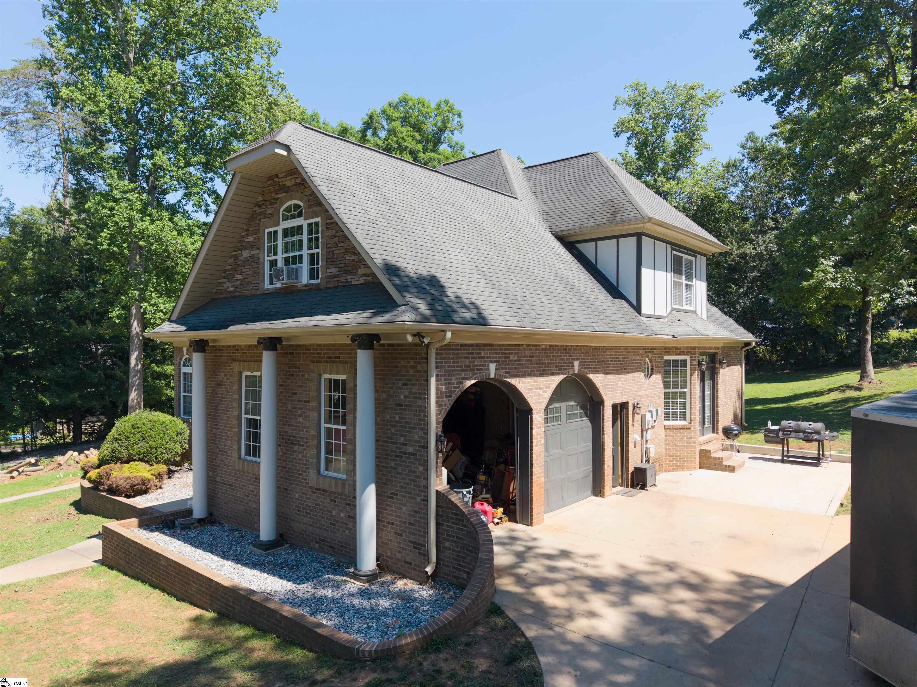 102 Point Bluff Court Inman, SC 29349