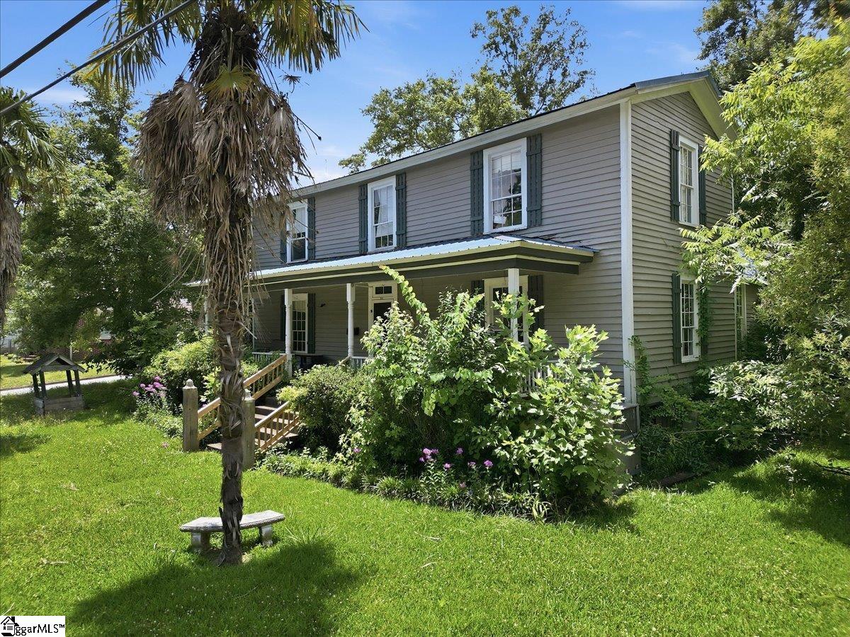 419 Academy Street Laurens, SC 29360
