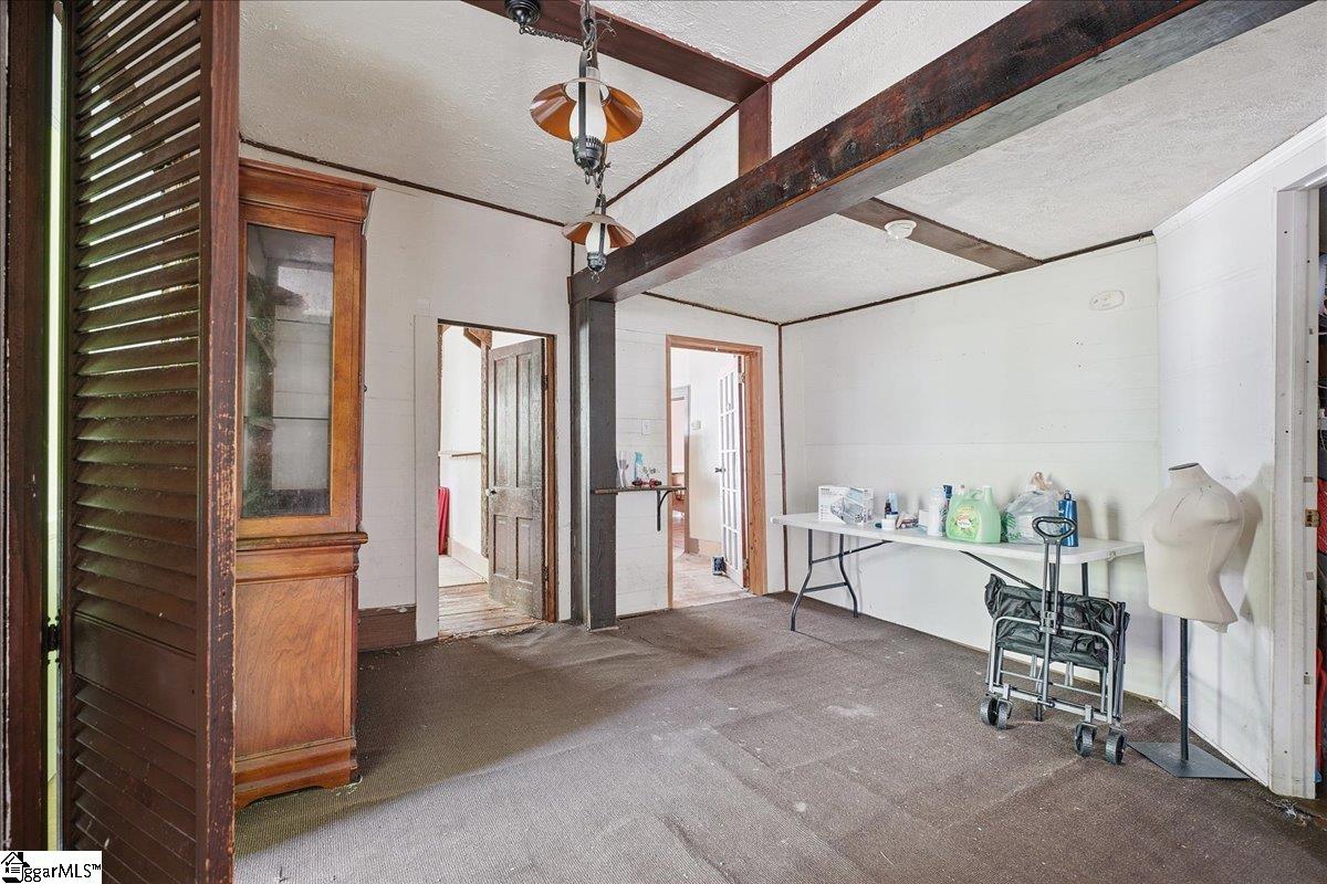 419 Academy Street Laurens, SC 29360