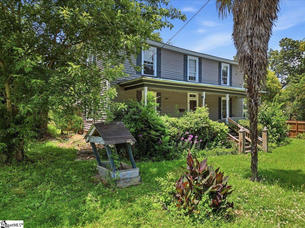 419 Academy Street Laurens, SC 29360