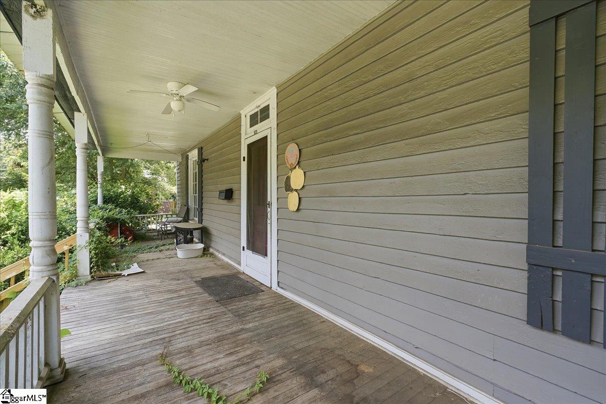 419 Academy Street Laurens, SC 29360