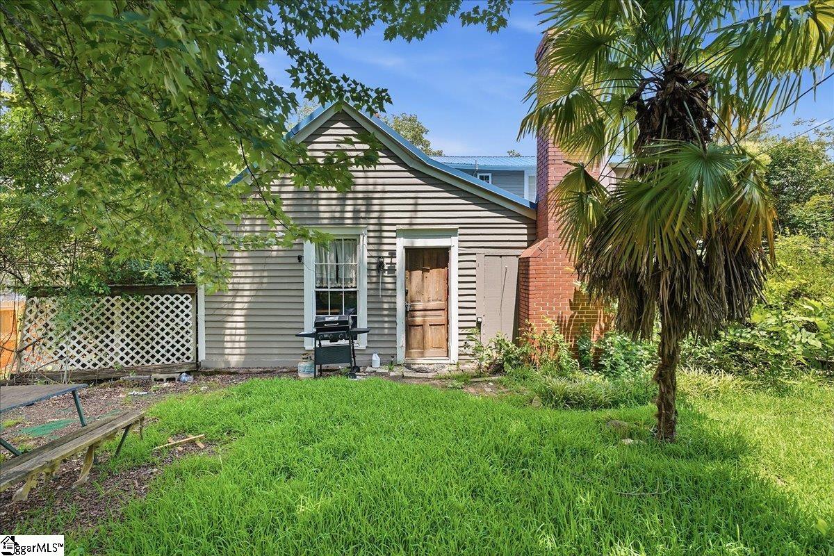 419 Academy Street Laurens, SC 29360