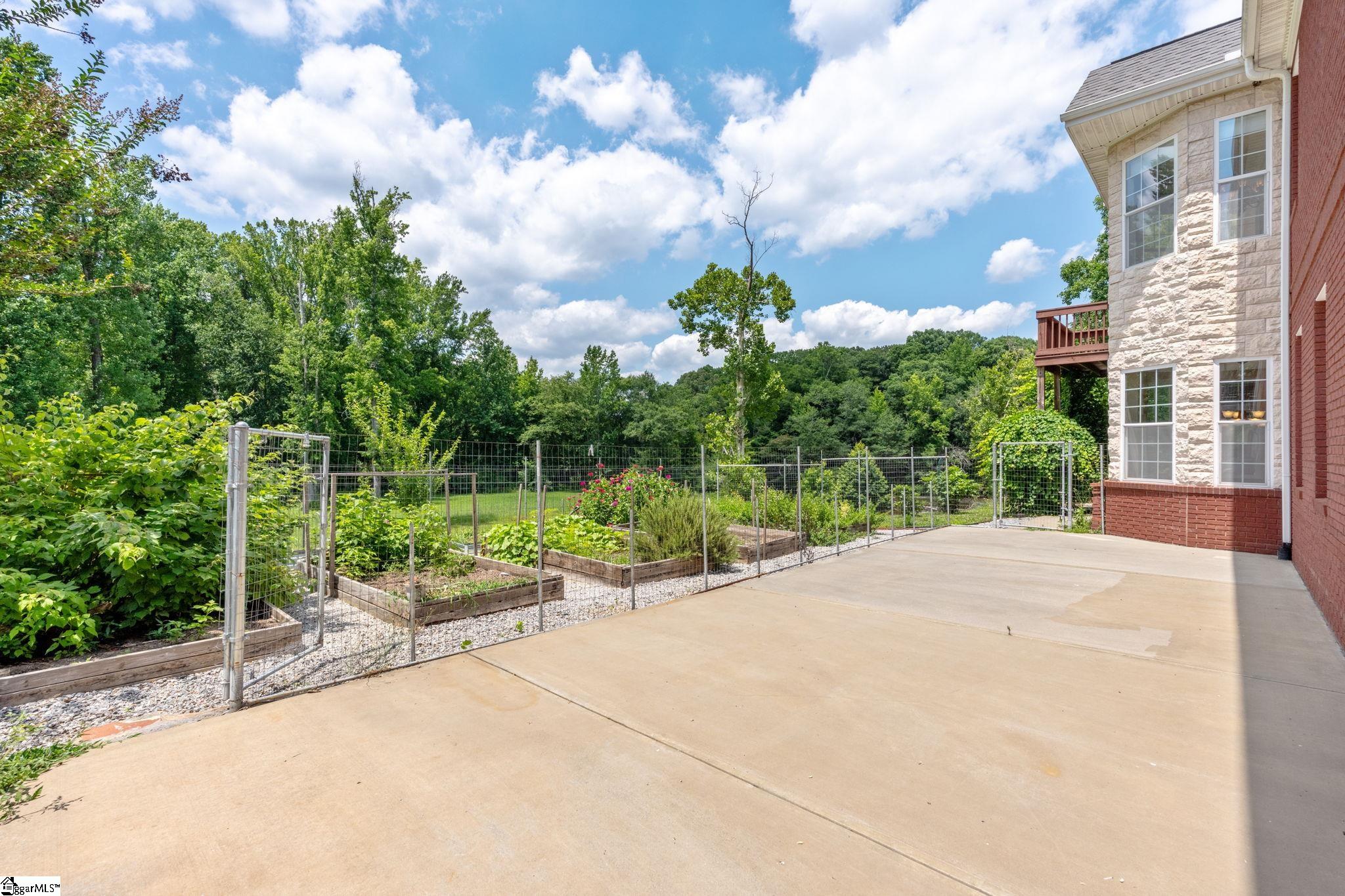 215 Log Shoals Road Greenville, SC 29605