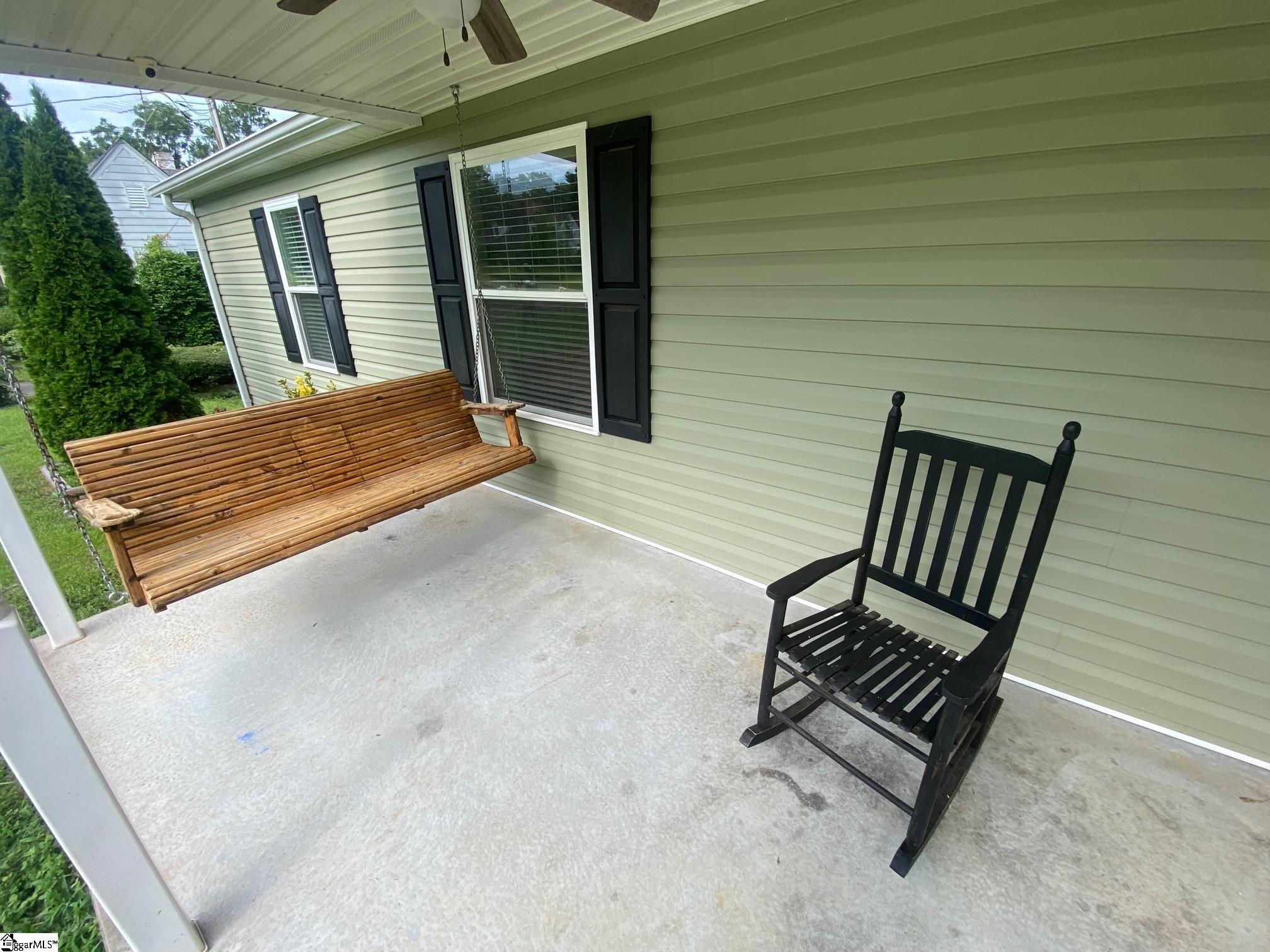 224 Irby Avenue Laurens, SC 29360