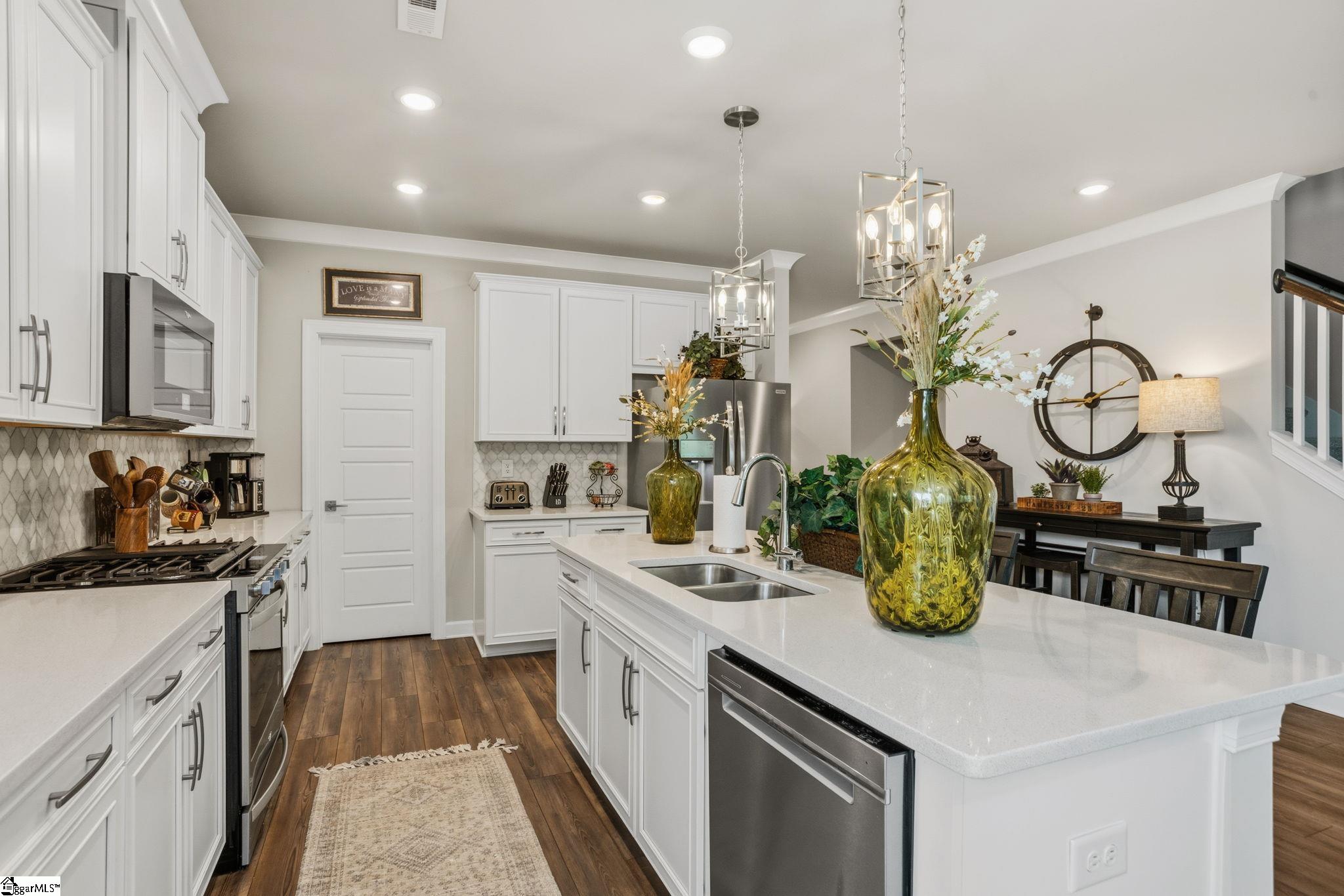 927 Whitemarsh Avenue Simpsonville, SC 29680