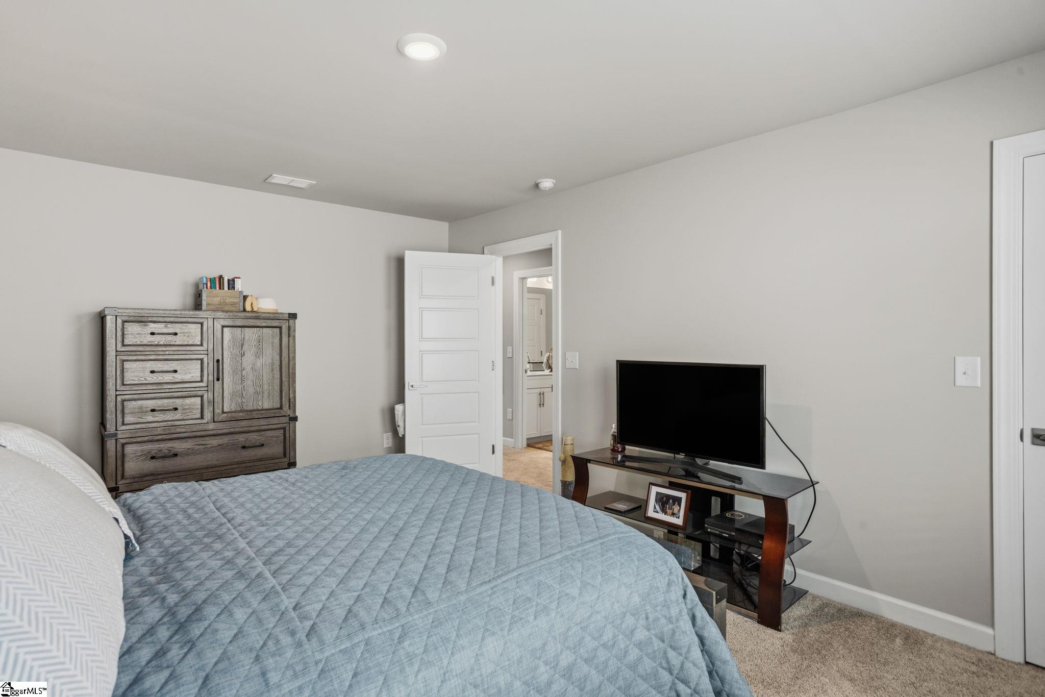927 Whitemarsh Avenue Simpsonville, SC 29680