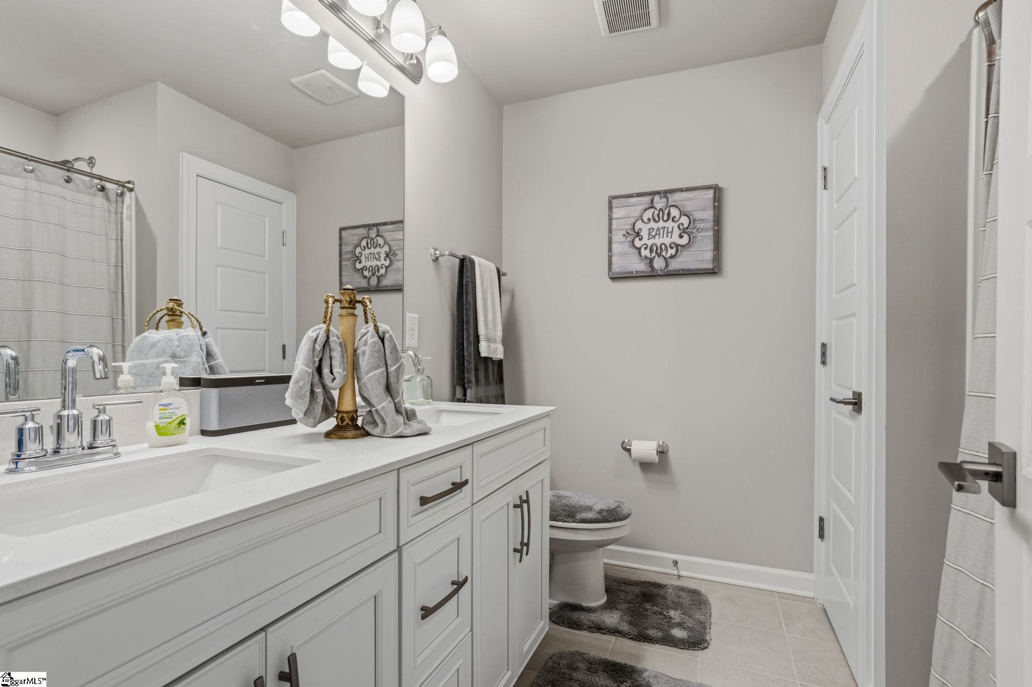 927 Whitemarsh Avenue Simpsonville, SC 29680