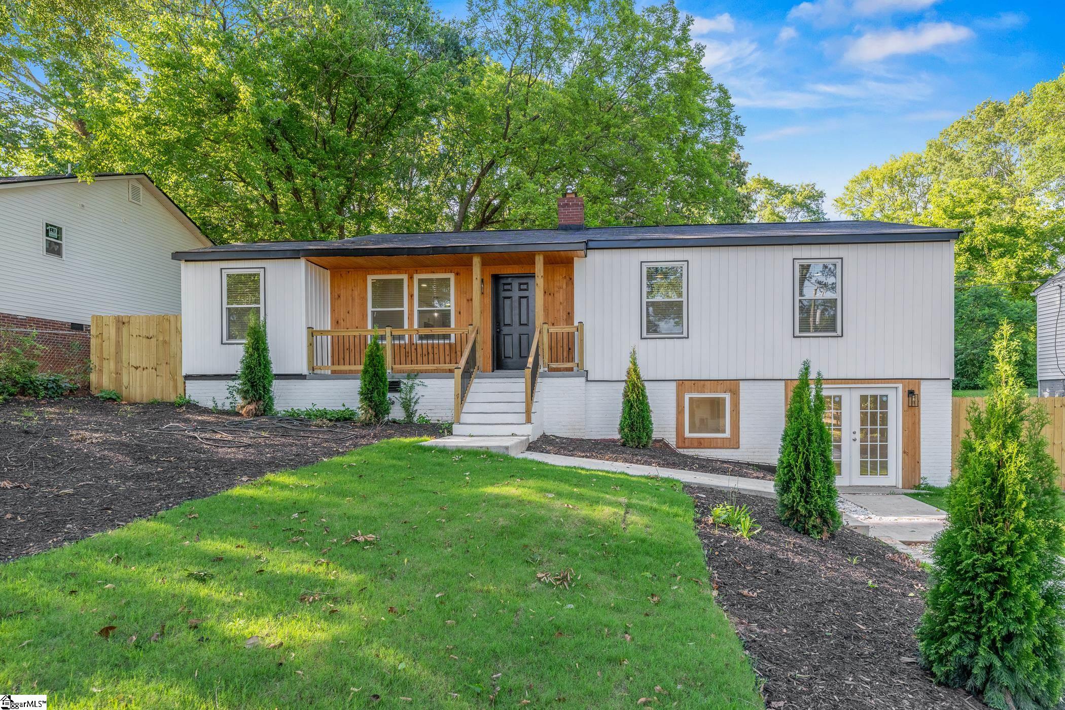 10 Valley View Lane Greenville, SC 29605