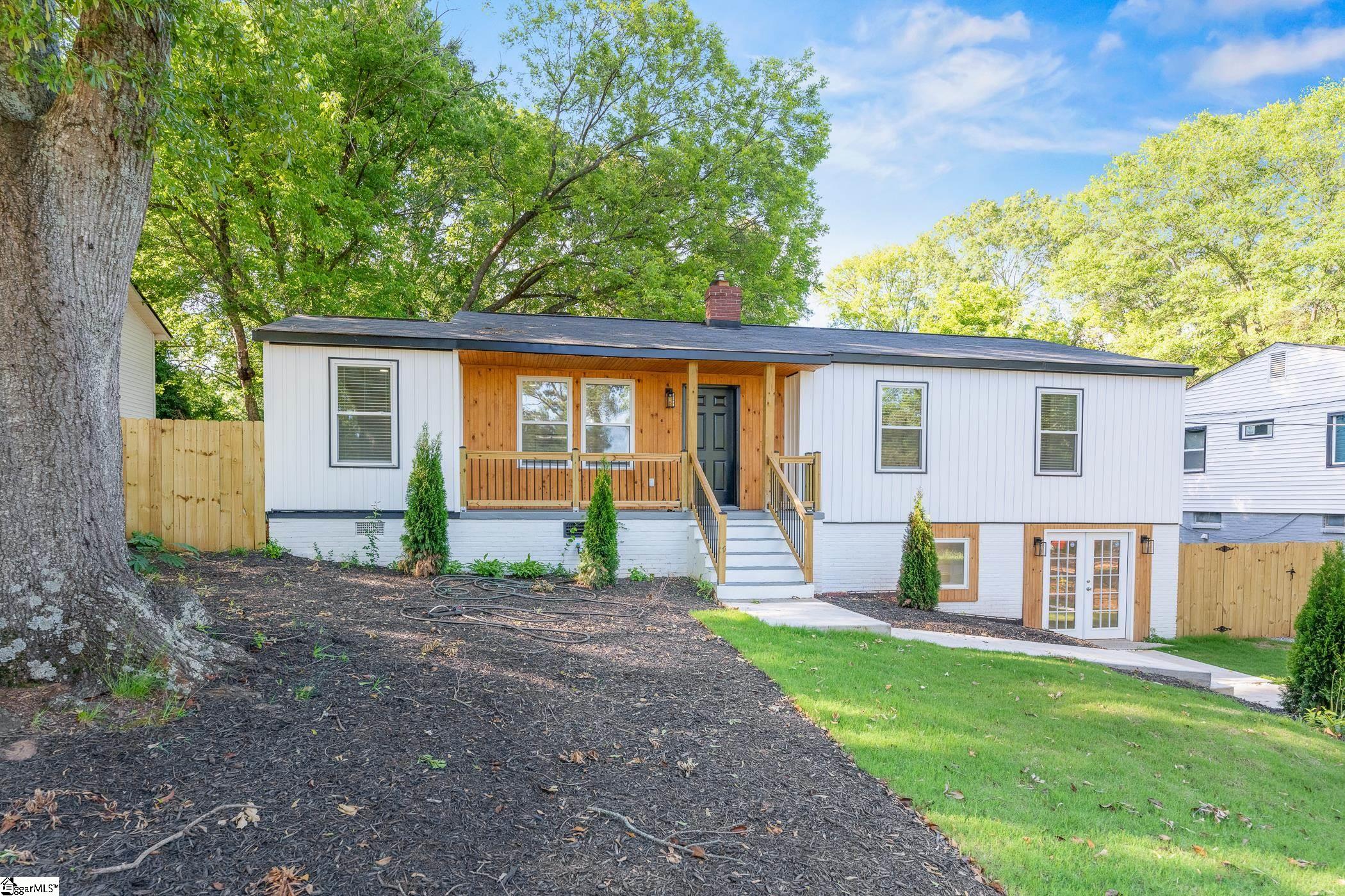 10 Valley View Lane Greenville, SC 29605