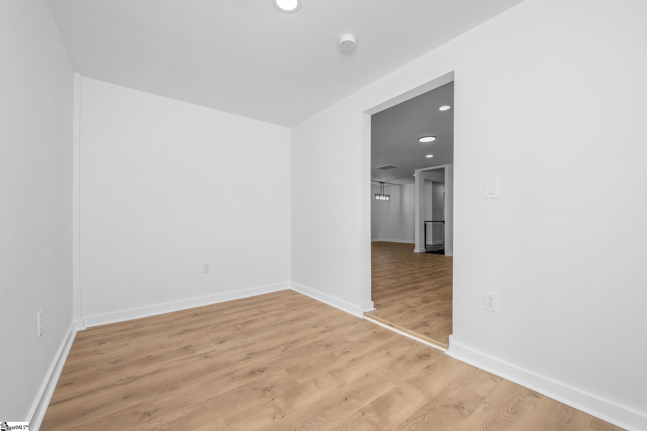 10 Valley View Lane Greenville, SC 29605