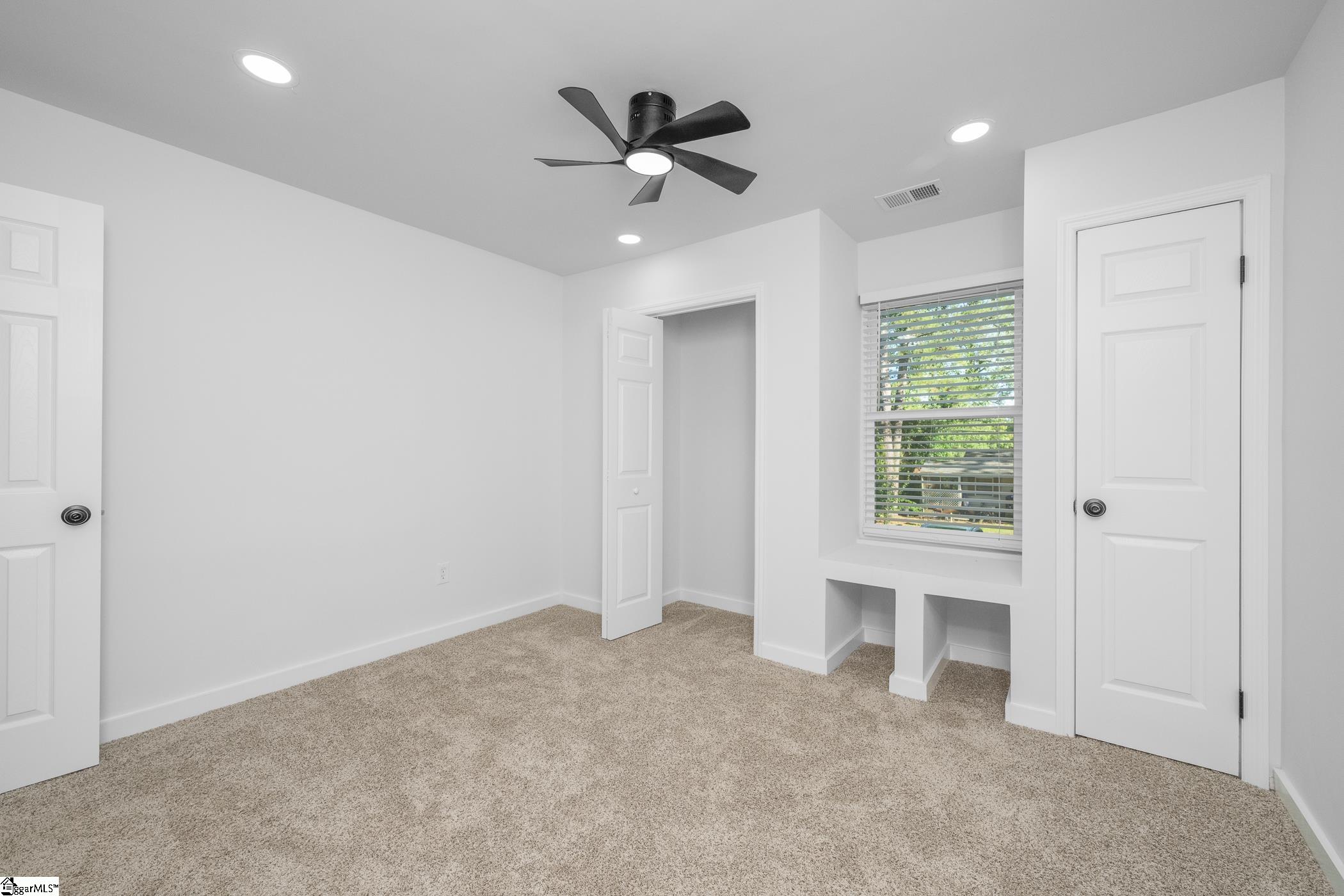 10 Valley View Lane Greenville, SC 29605