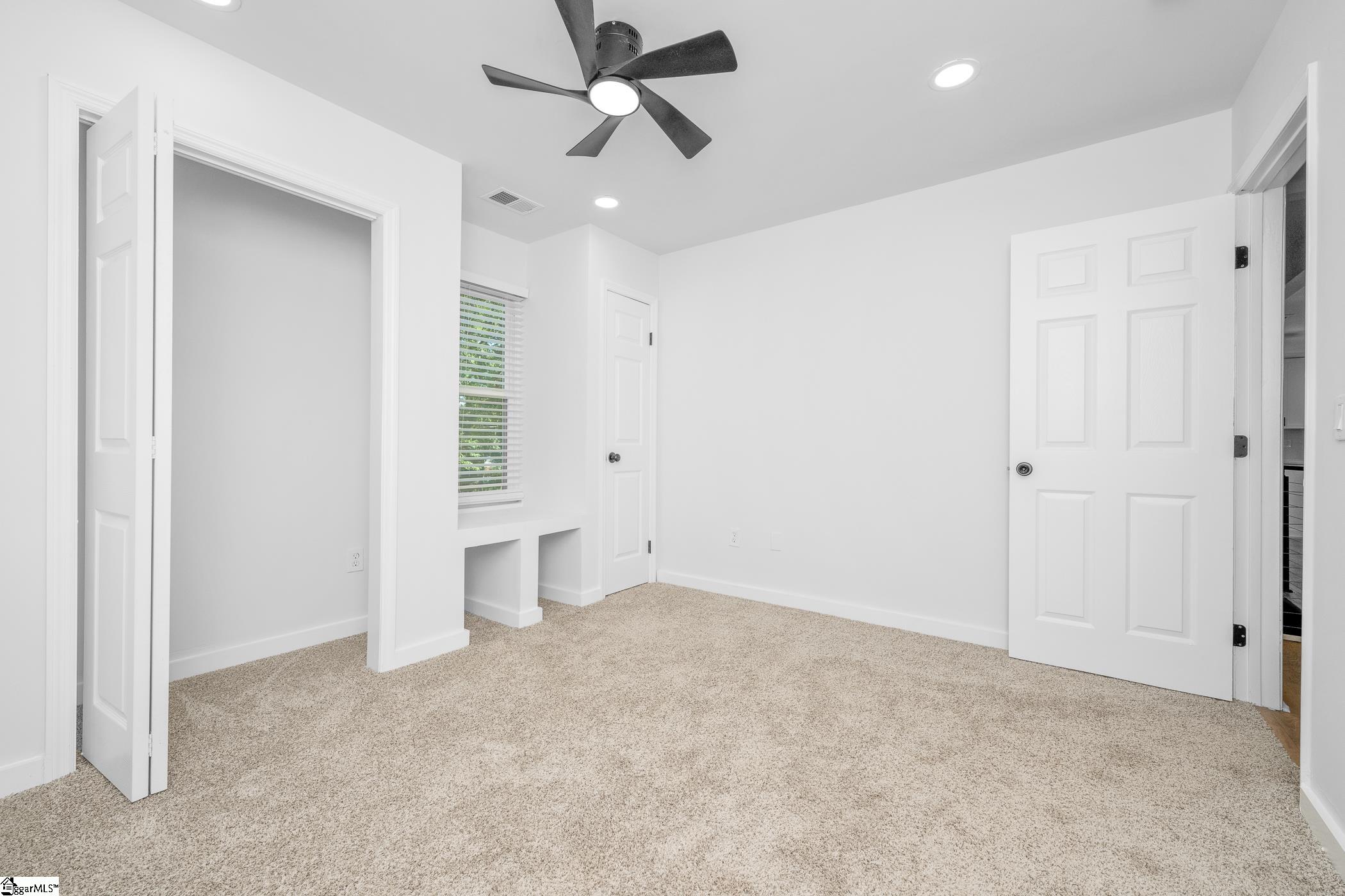 10 Valley View Lane Greenville, SC 29605