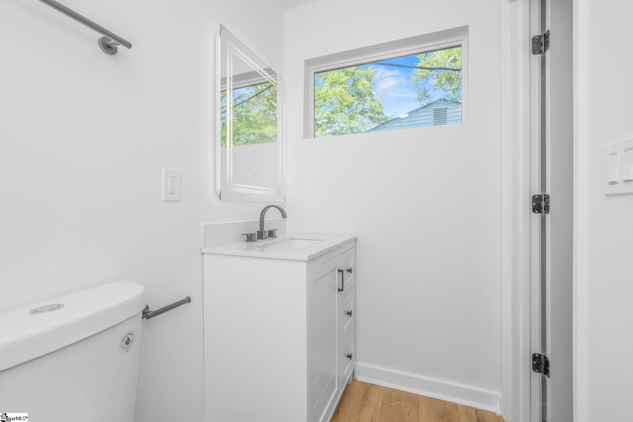 10 Valley View Lane Greenville, SC 29605